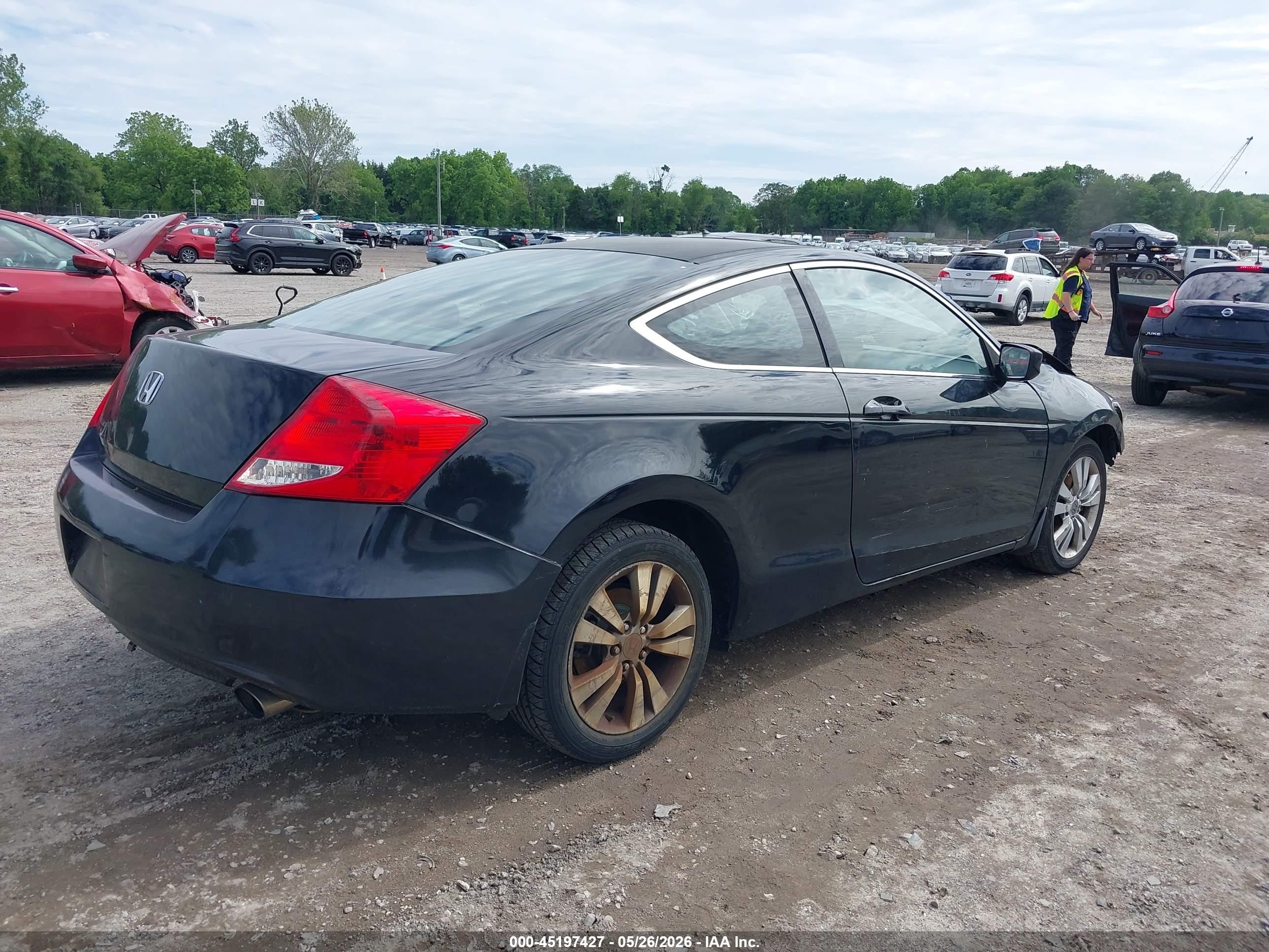 2011 Honda Accord 2.4 Ex Black vin: 1HGCS1B73BA016148