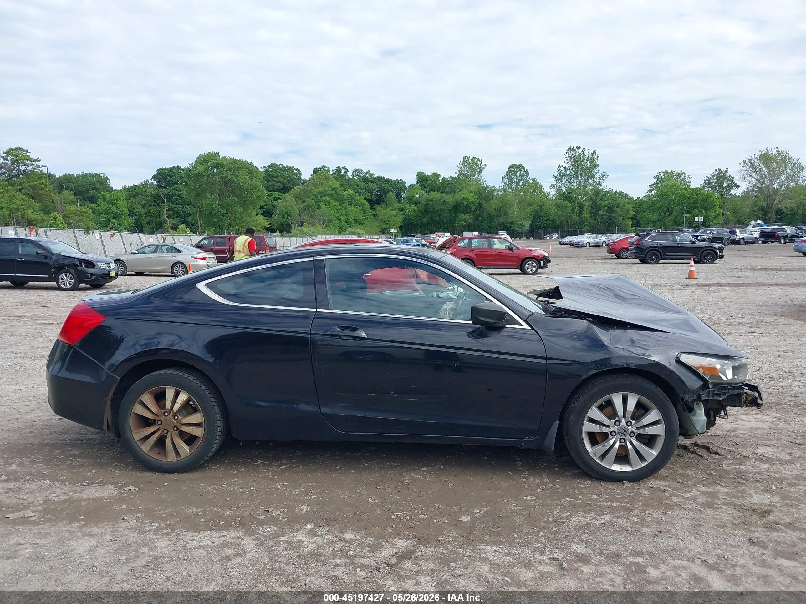 2011 Honda Accord 2.4 Ex Black vin: 1HGCS1B73BA016148
