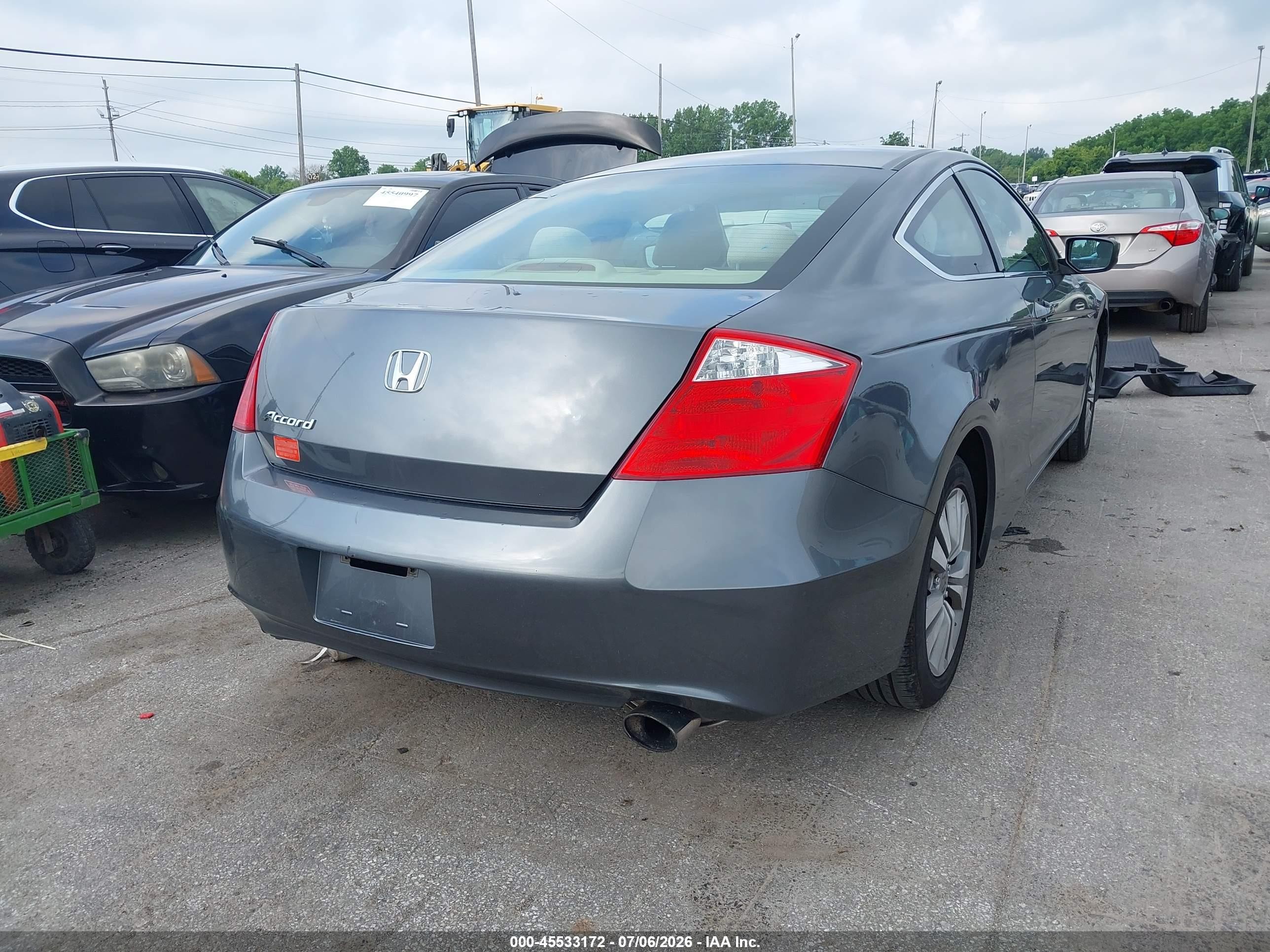 2010 Honda Accord 2.4 Ex Gray vin: 1HGCS1B74AA011541