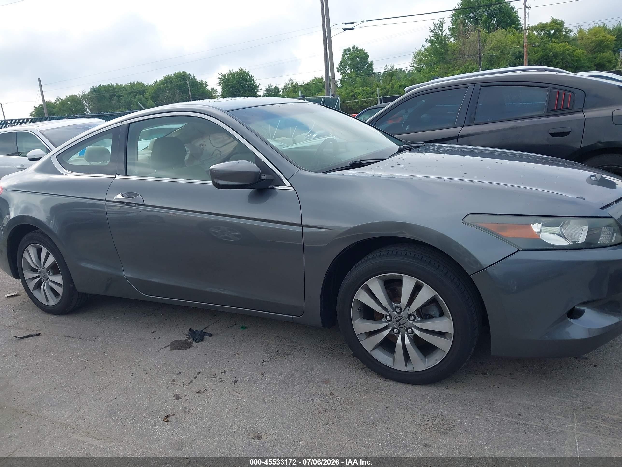 2010 Honda Accord 2.4 Ex Gray vin: 1HGCS1B74AA011541