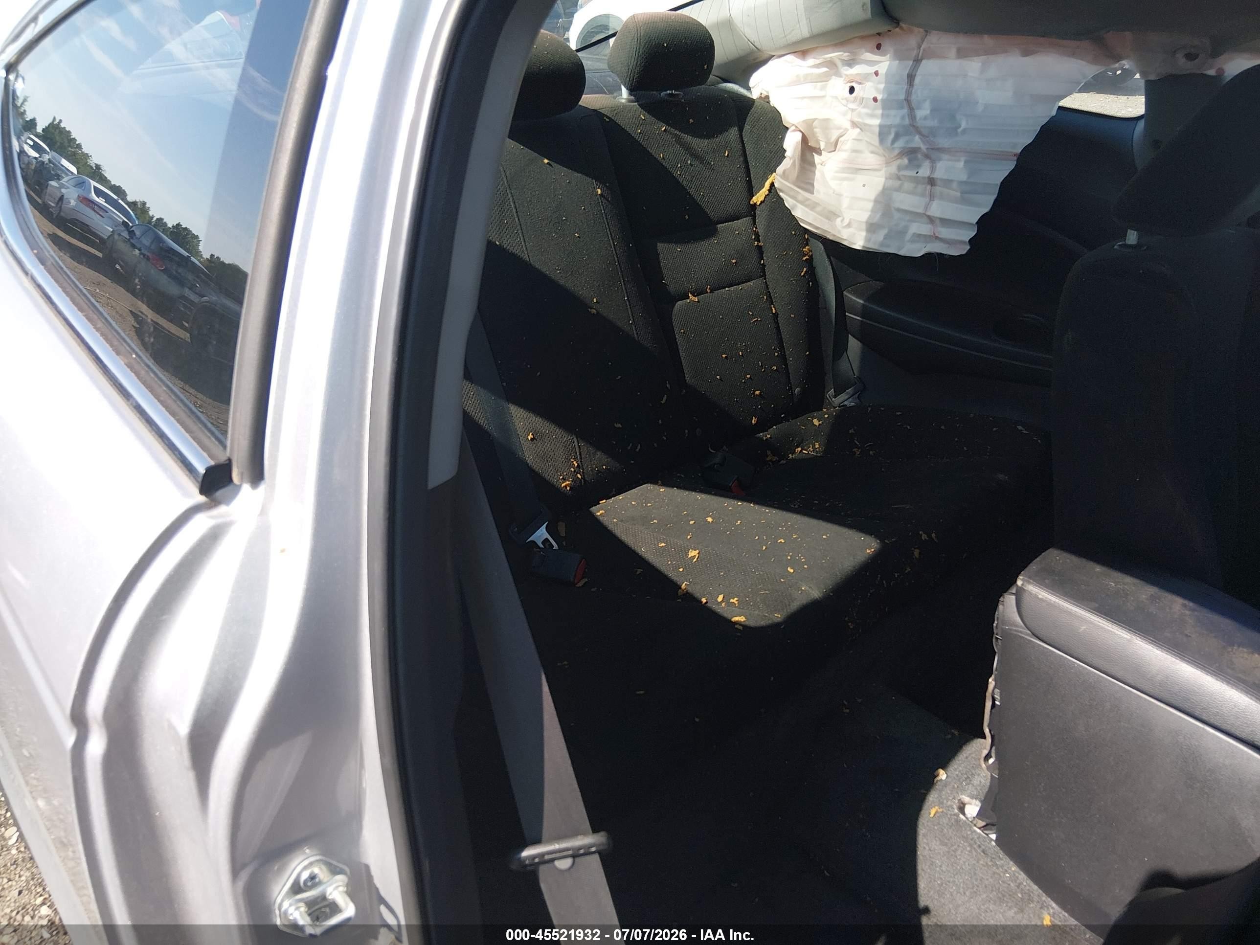 2011 Honda Accord 2.4 Ex Silver vin: 1HGCS1B74BA009273