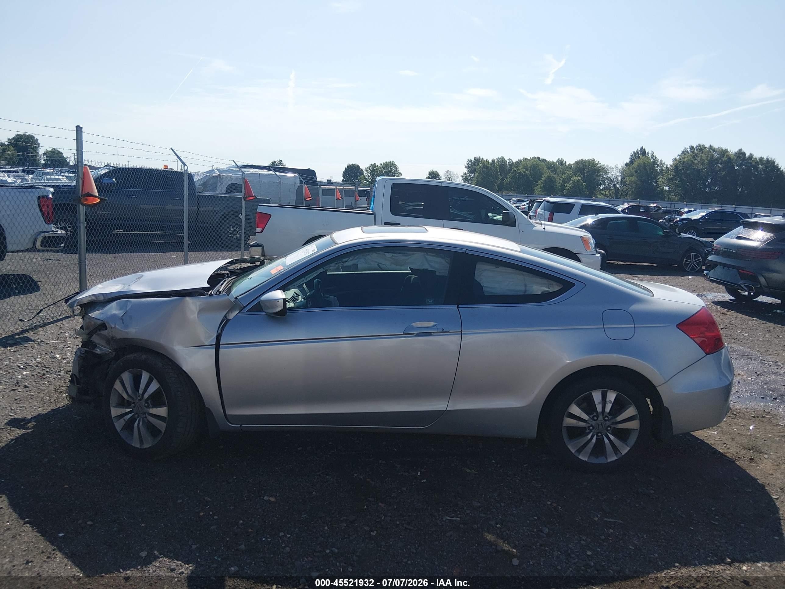 2011 Honda Accord 2.4 Ex Silver vin: 1HGCS1B74BA009273