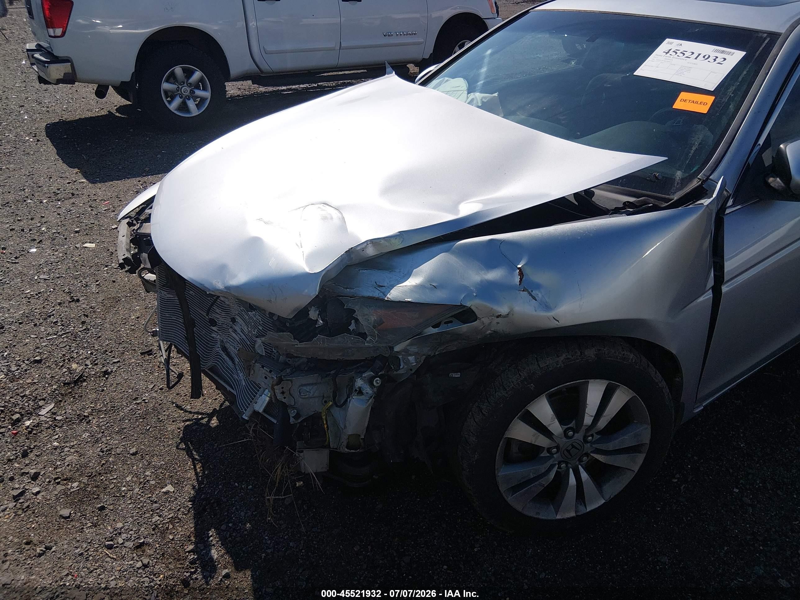 2011 Honda Accord 2.4 Ex Silver vin: 1HGCS1B74BA009273