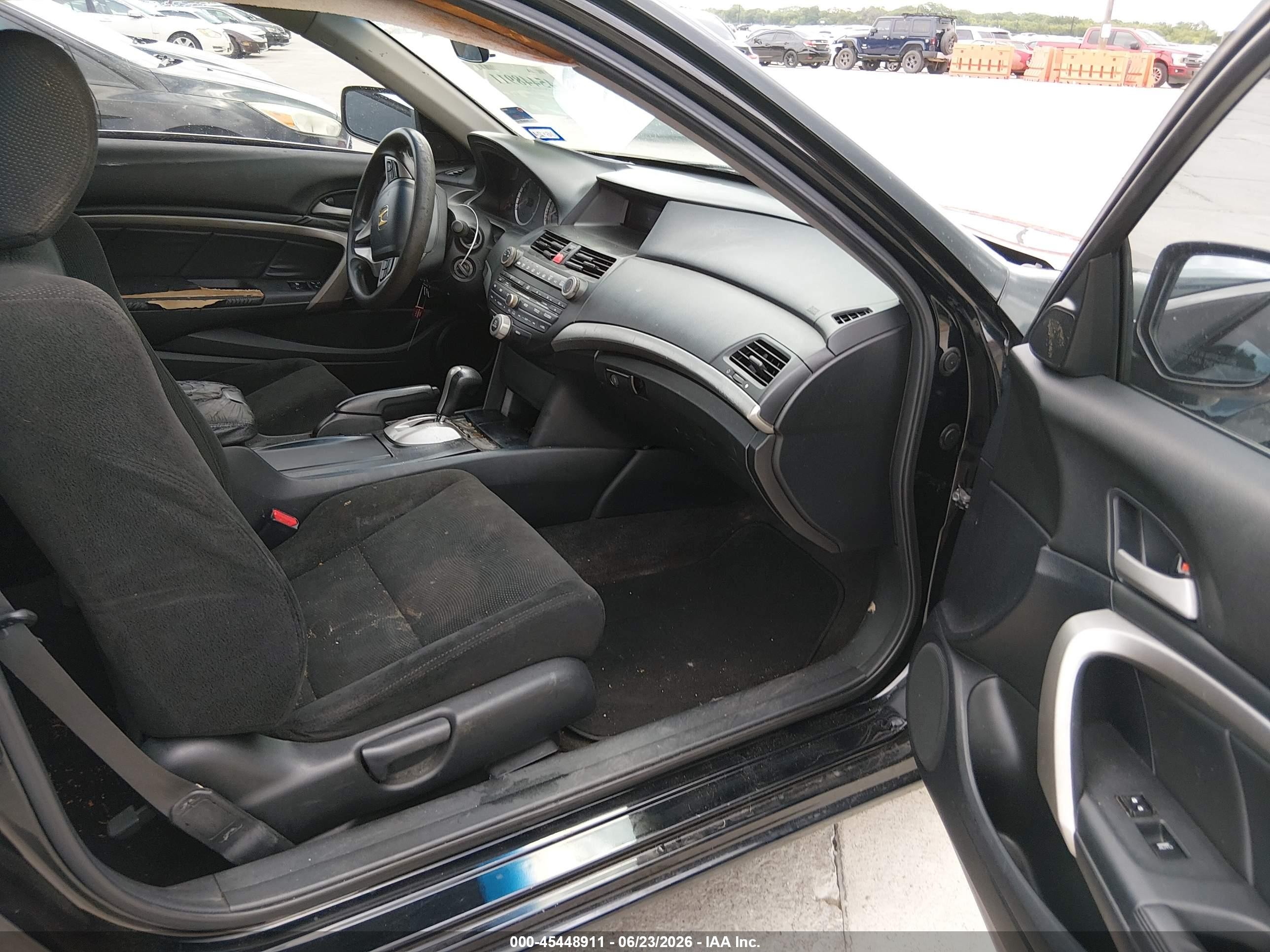 2010 Honda Accord 2.4 Ex Black vin: 1HGCS1B76AA001111