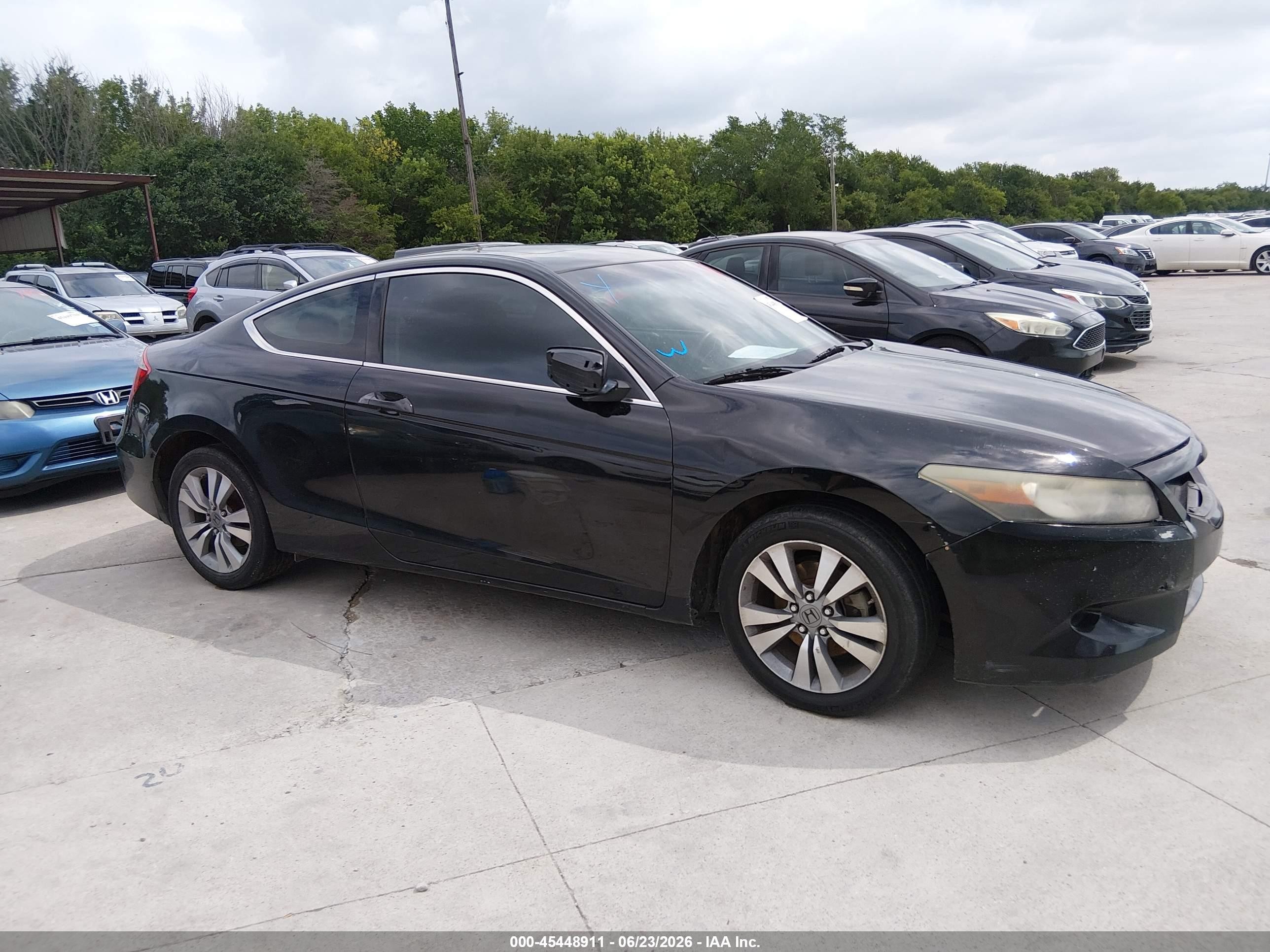2010 Honda Accord 2.4 Ex Black vin: 1HGCS1B76AA001111