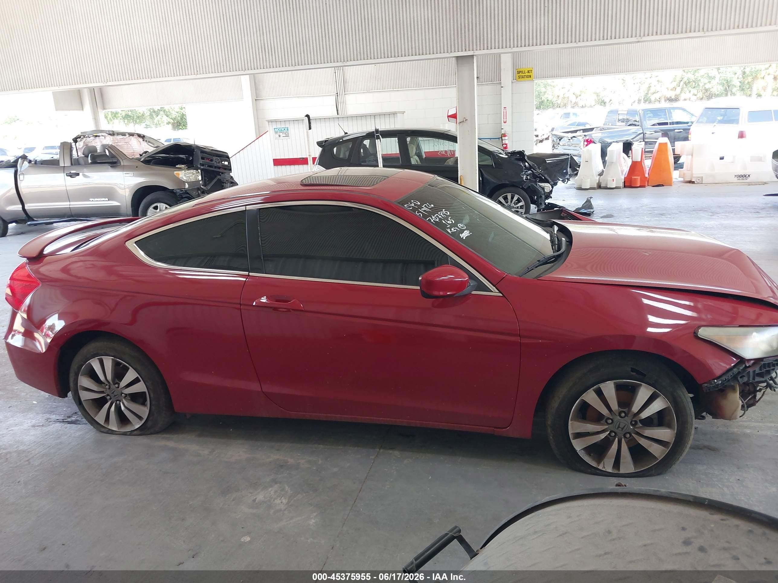 2012 Honda Accord 2.4 Ex Red vin: 1HGCS1B77CA003680