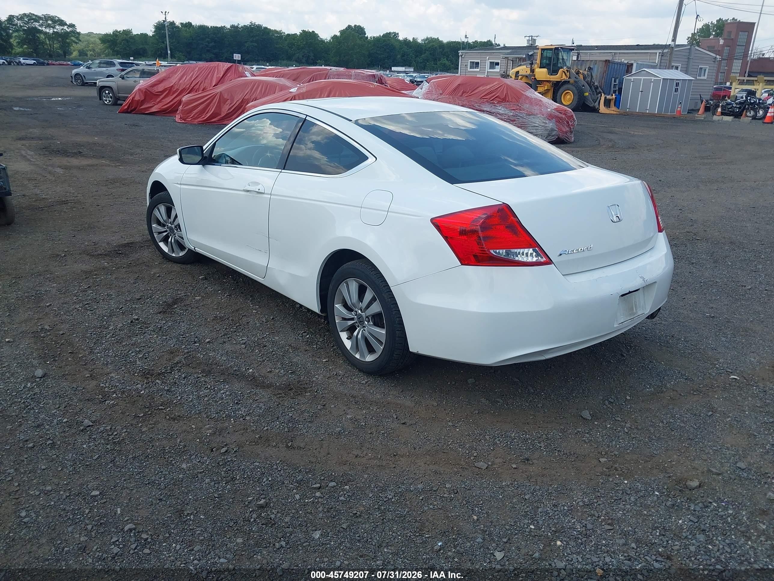 2012 Honda Accord 2.4 Ex White vin: 1HGCS1B77CA005526