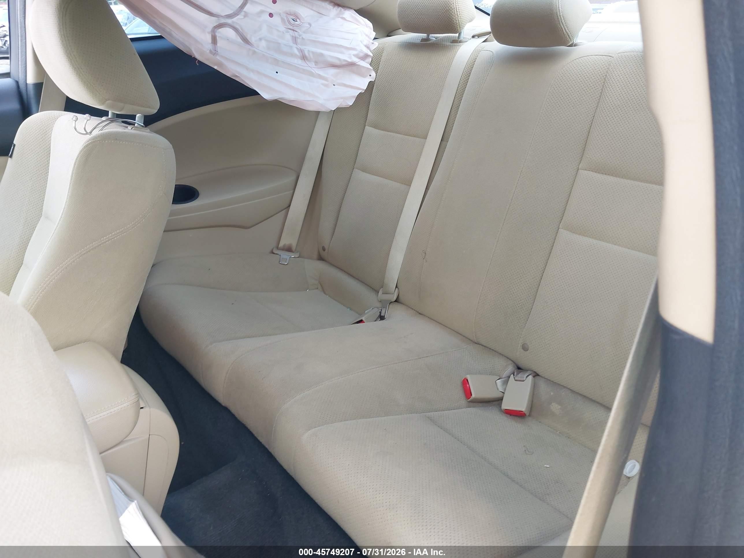 2012 Honda Accord 2.4 Ex White vin: 1HGCS1B77CA005526