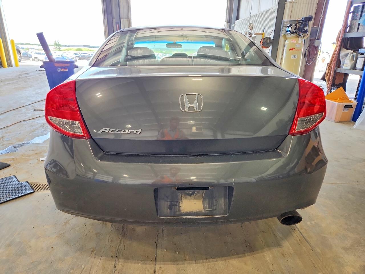 2012 Honda Accord Ex Gray vin: 1HGCS1B77CA008703