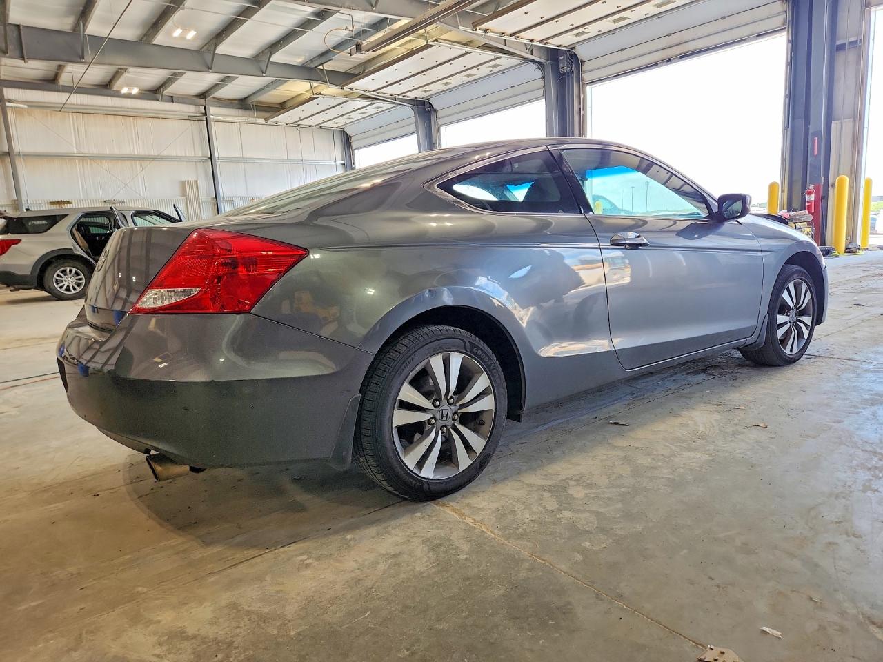 2012 Honda Accord Ex Gray vin: 1HGCS1B77CA008703