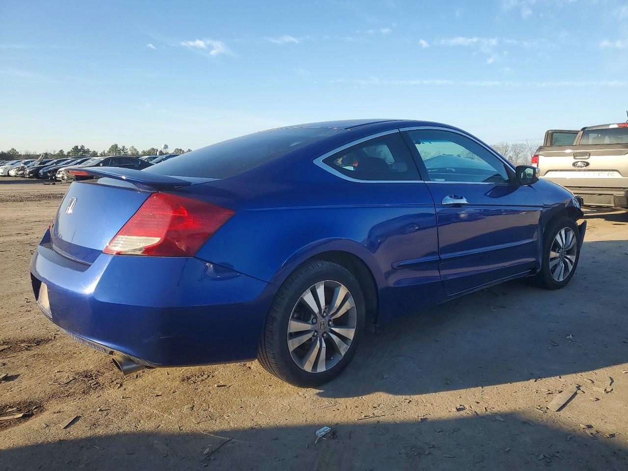 2011 Honda Accord Ex Blue vin: 1HGCS1B79BA007602