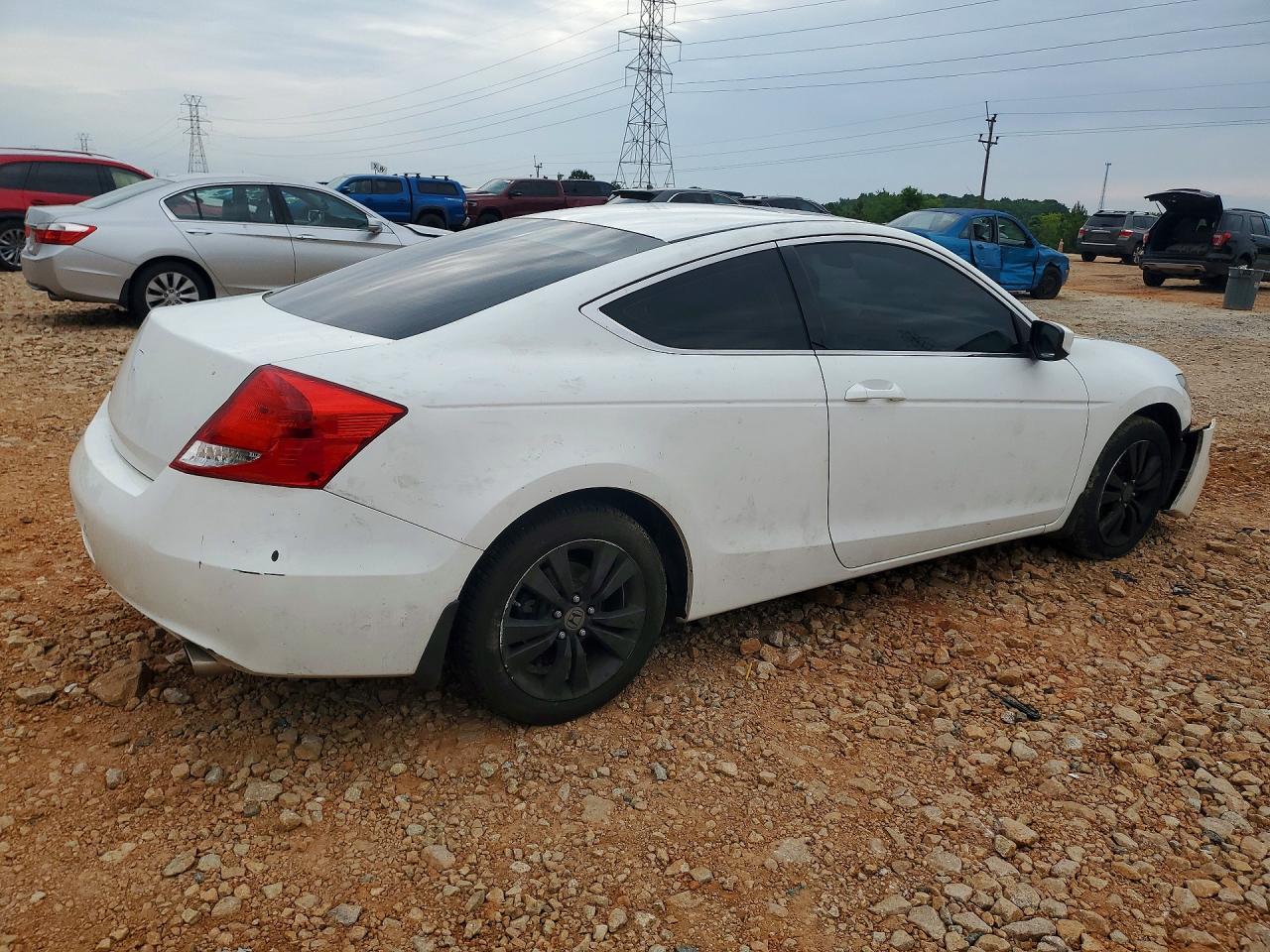 2012 Honda Accord Ex White vin: 1HGCS1B7XCA013863