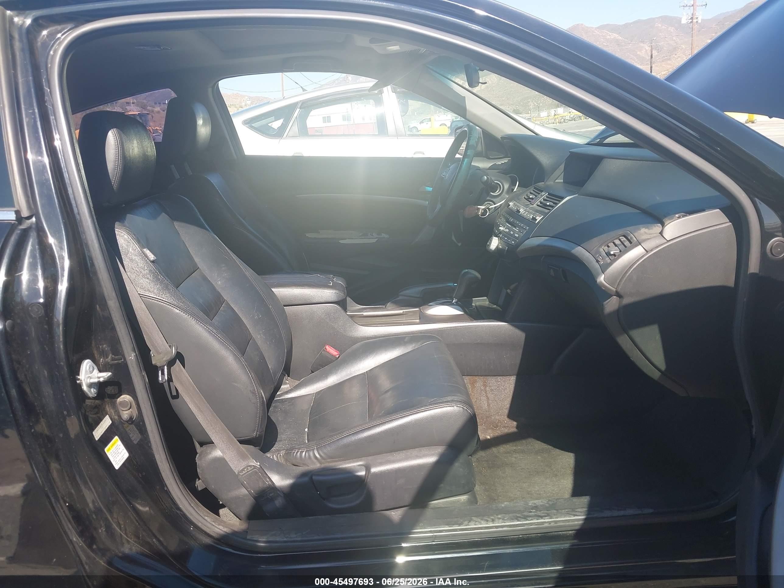 2011 Honda Accord 2.4 Ex-l Черный vin: 1HGCS1B80BA002684