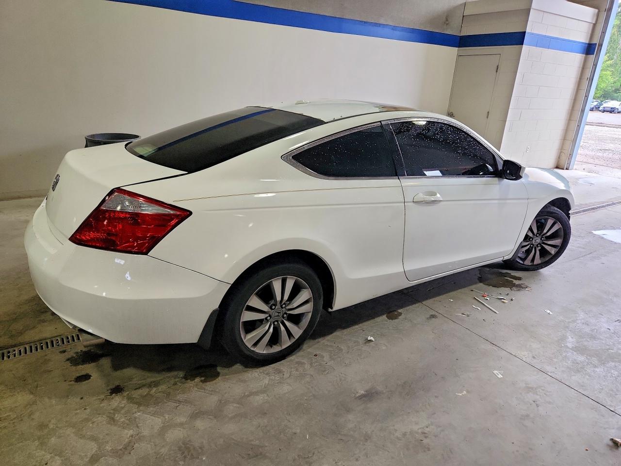 2010 Honda Accord Exl White vin: 1HGCS1B82AA009585