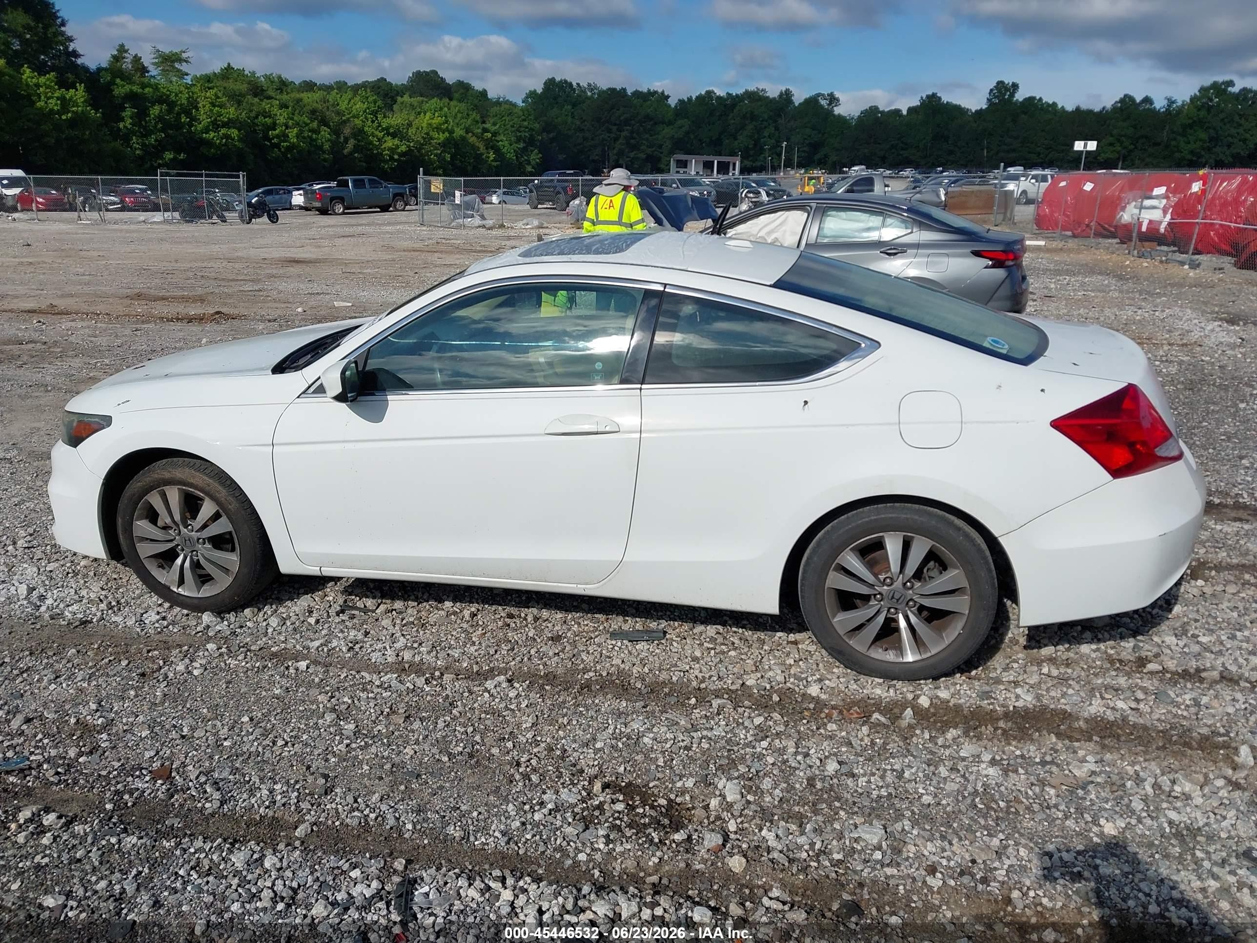 2012 Honda Accord 2.4 Ex-l Белый vin: 1HGCS1B82CA023795