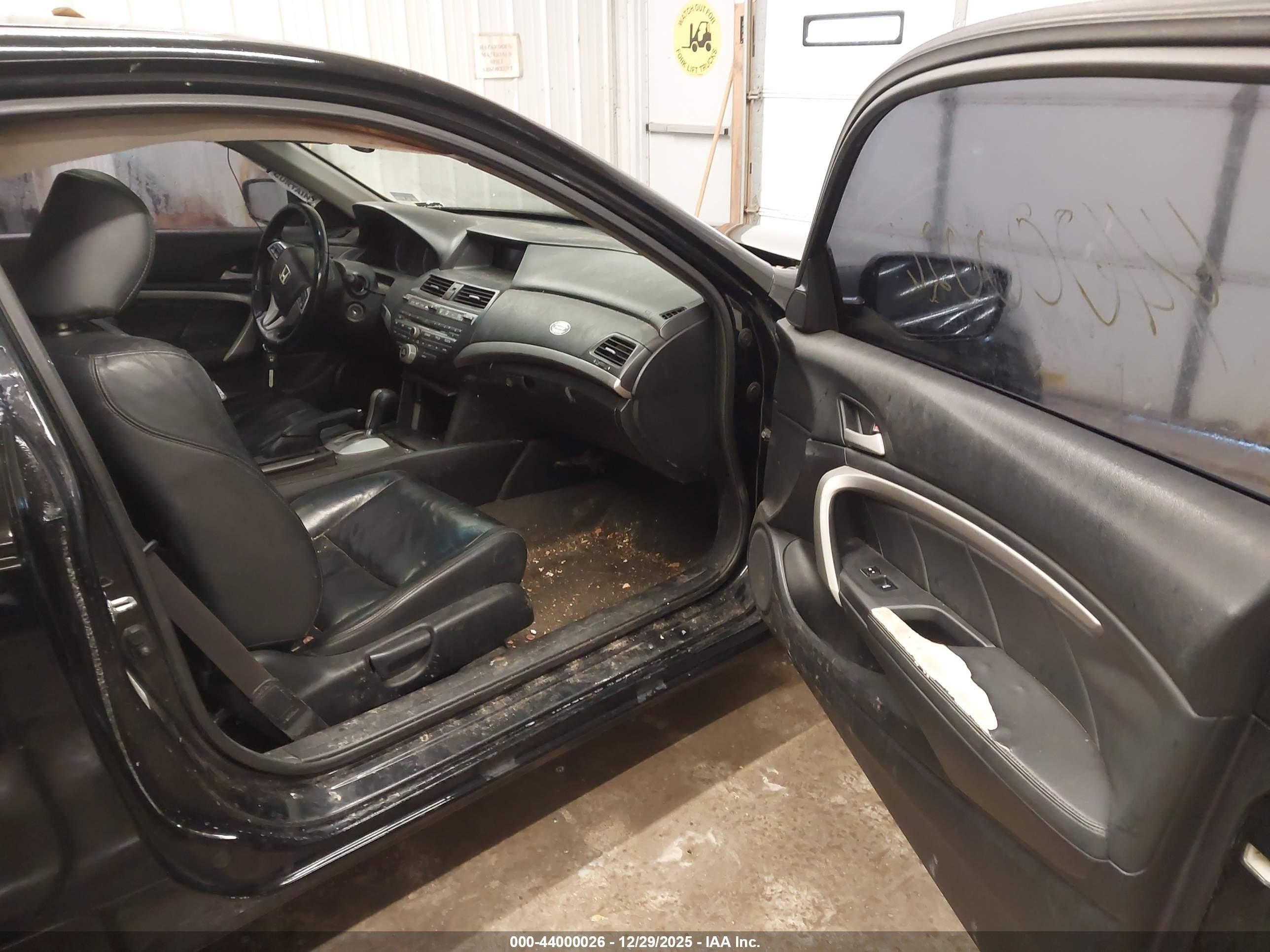 2011 Honda Accord 2.4 Ex-l Black vin: 1HGCS1B85BA003667