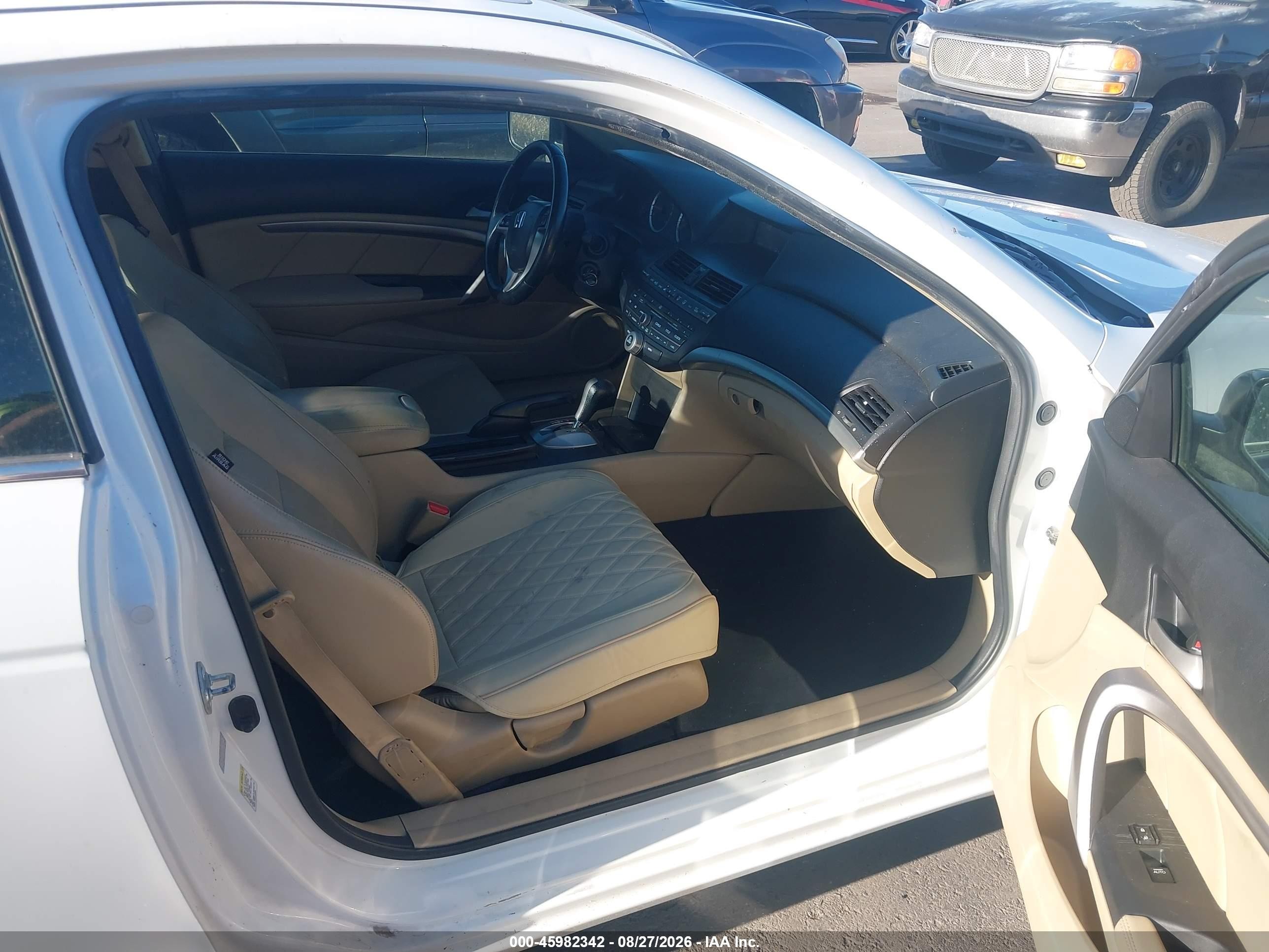 2010 Honda Accord Cpe 2.4 Ex-l/ex-l White vin: 1HGCS1B88AA009039