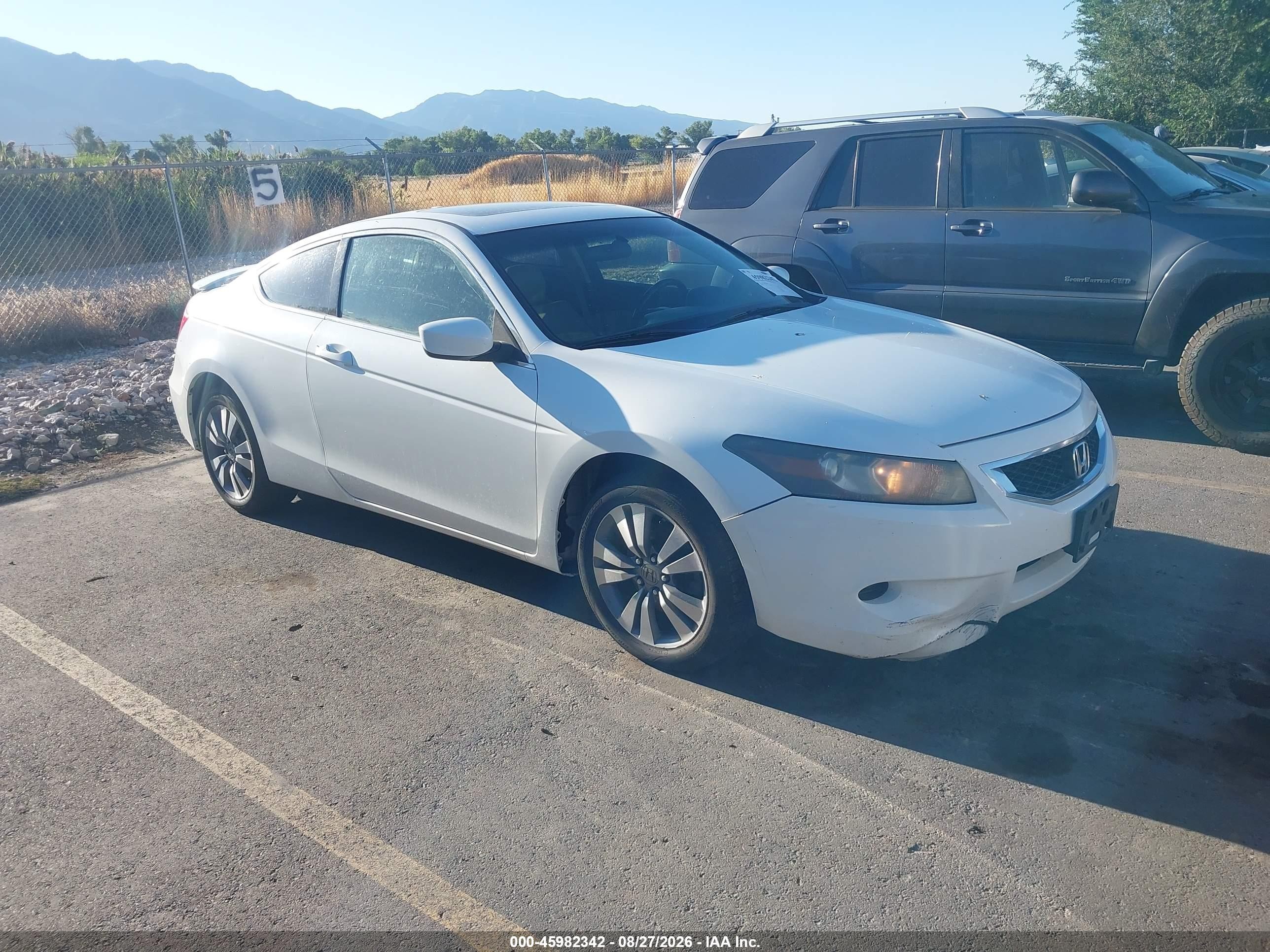 2010 Honda Accord Cpe 2.4 Ex-l/ex-l White vin: 1HGCS1B88AA009039