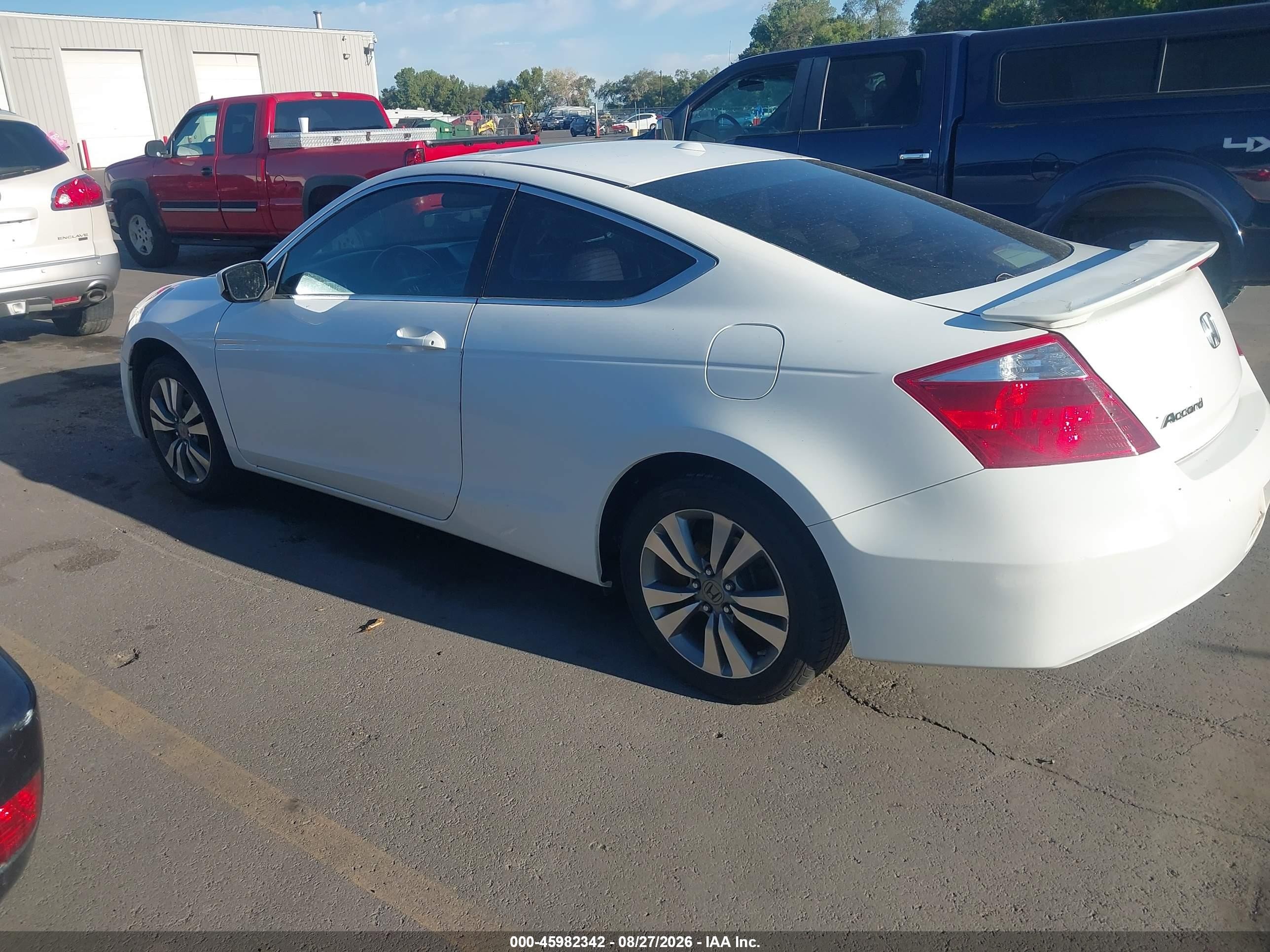2010 Honda Accord Cpe 2.4 Ex-l/ex-l White vin: 1HGCS1B88AA009039