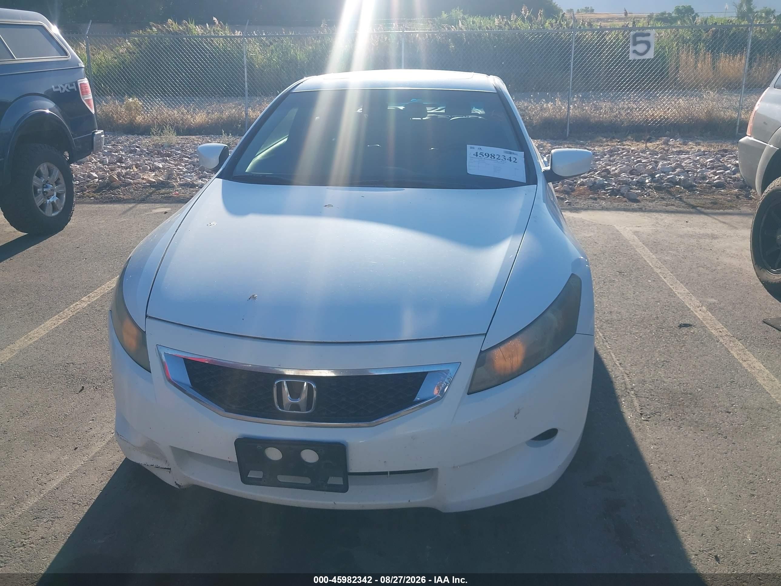 2010 Honda Accord Cpe 2.4 Ex-l/ex-l White vin: 1HGCS1B88AA009039