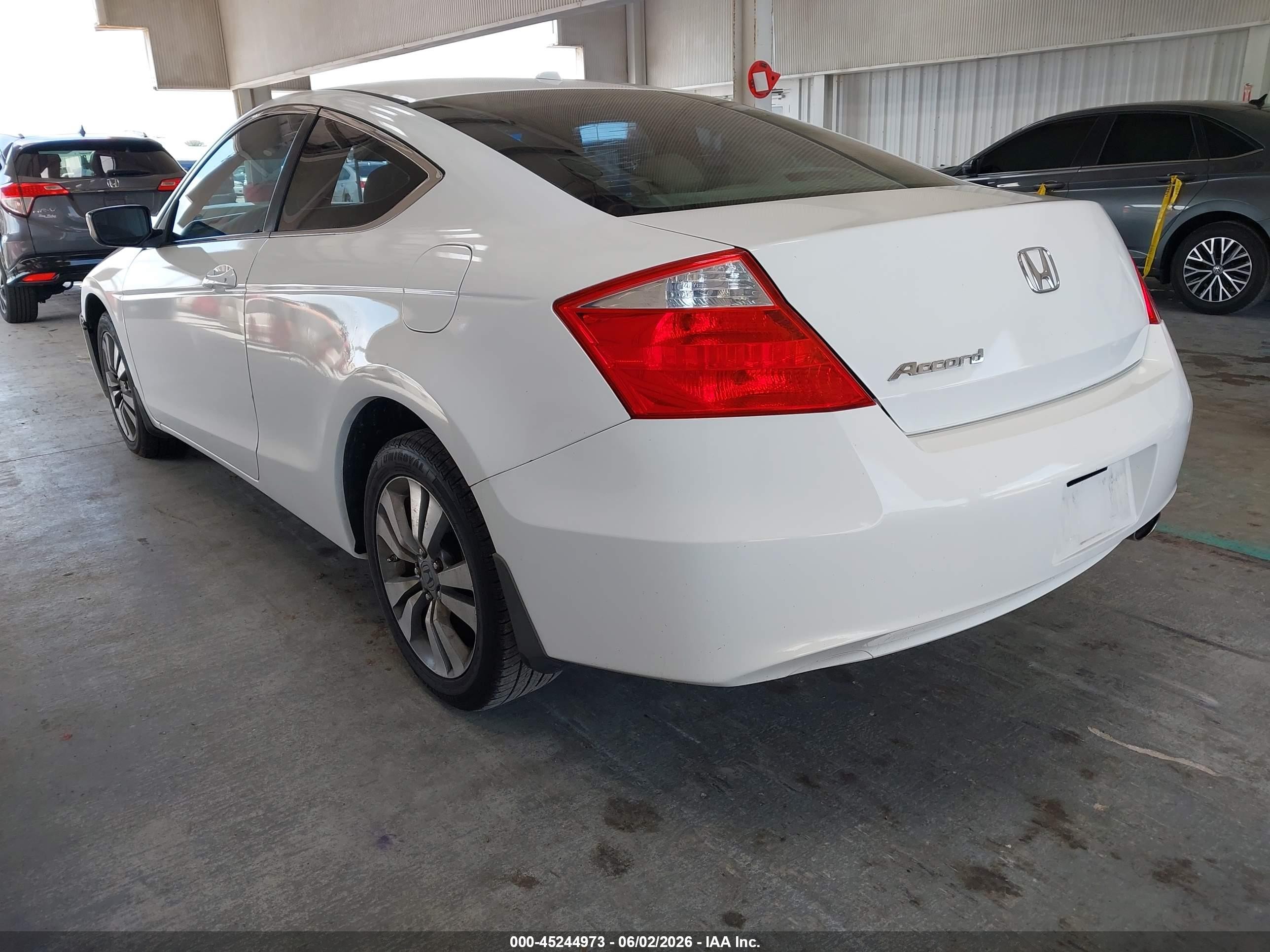 2010 Honda Accord 2.4 Ex-l White vin: 1HGCS1B8XAA006241
