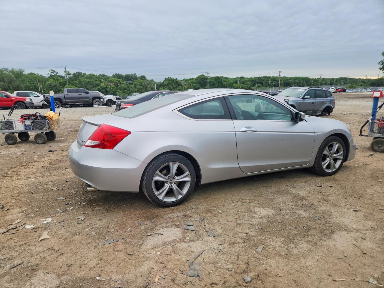 2011 Honda Accord Exl Silver vin: 1HGCS2B82BA002370