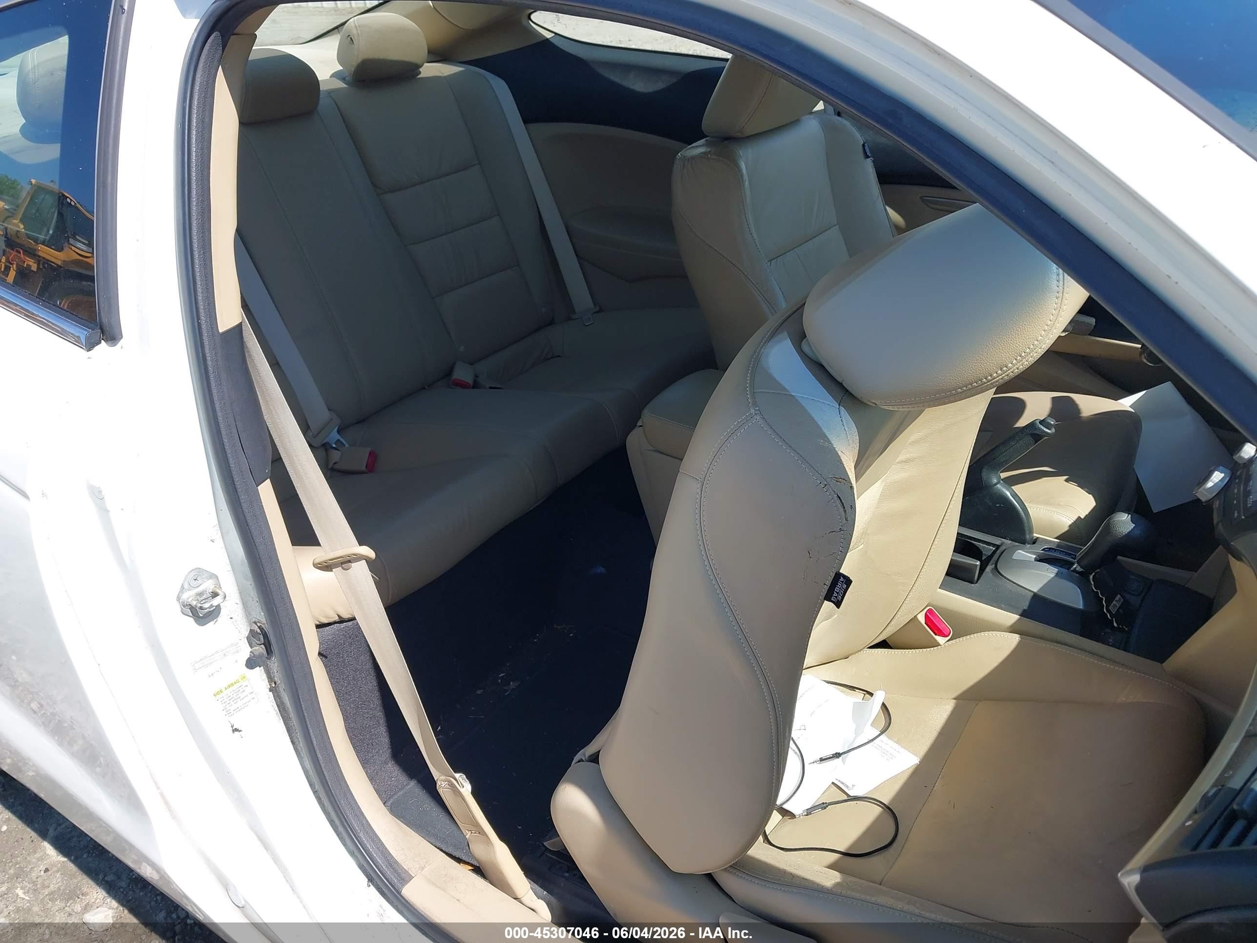 2010 Honda Accord 3.5 Ex-l White vin: 1HGCS2B84AA007617
