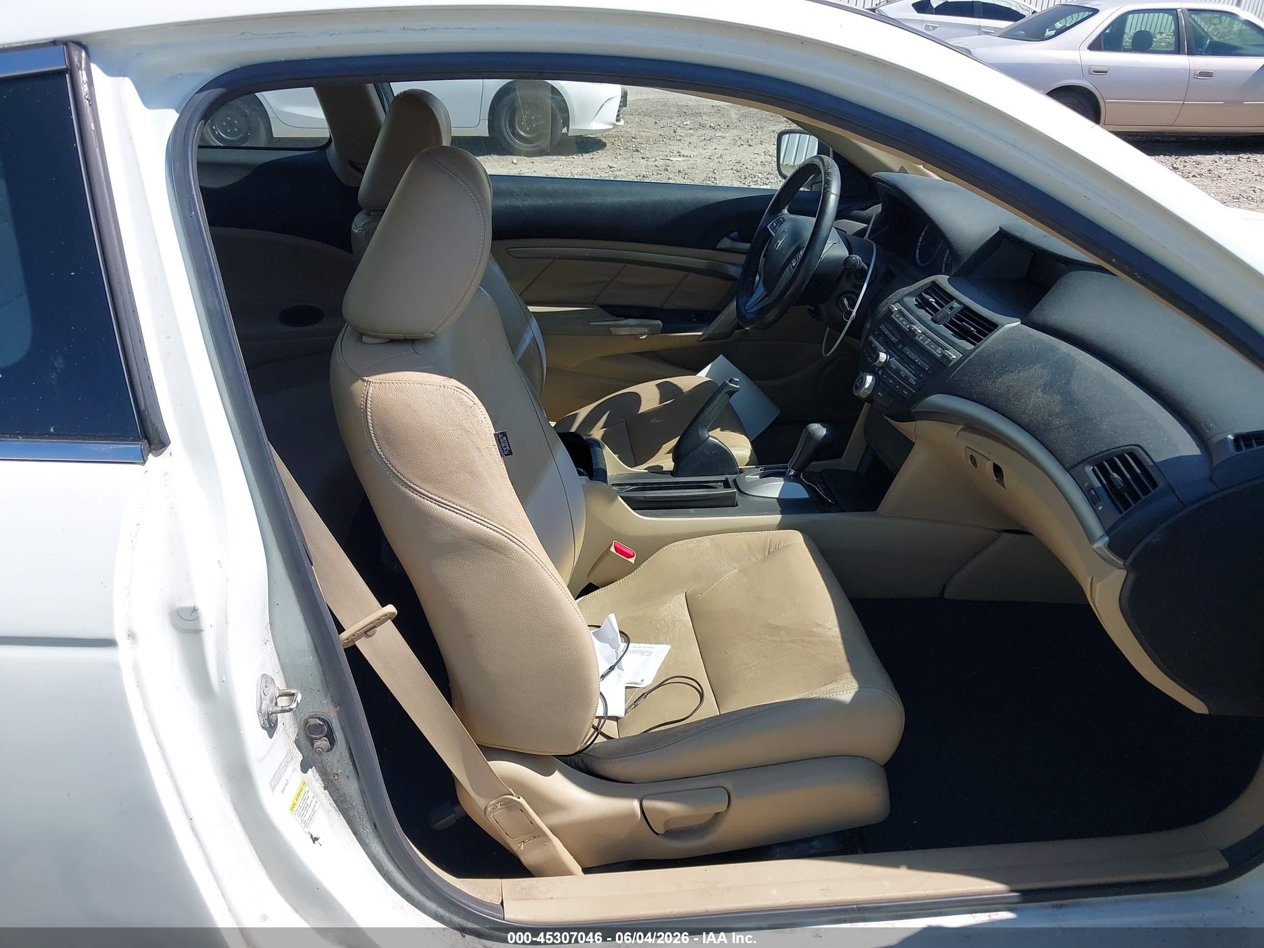 2010 Honda Accord 3.5 Ex-l White vin: 1HGCS2B84AA007617
