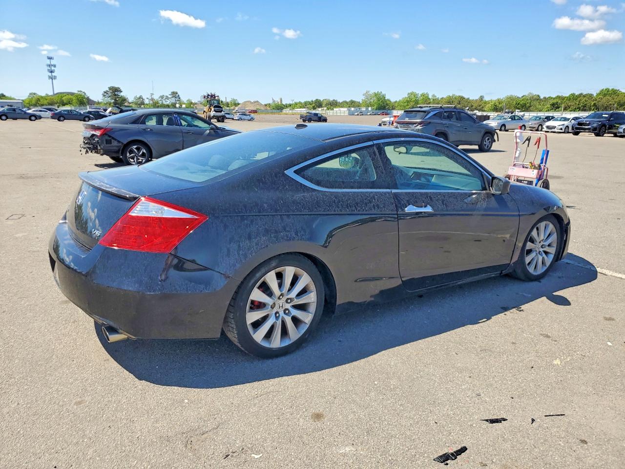 2010 Honda Accord Black vin: 1HGCS2B85AA000062