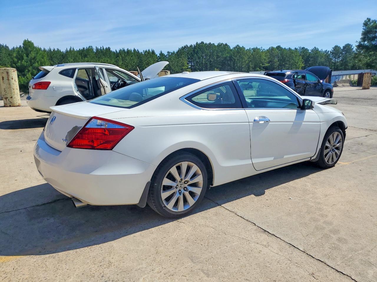 2010 Honda Accord Exl White vin: 1HGCS2B89AA001747