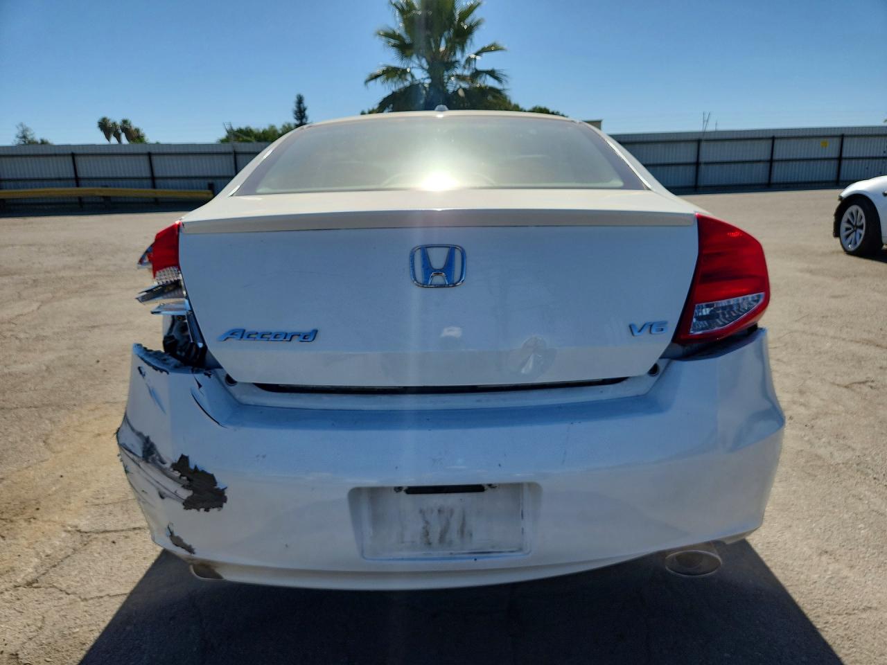 2012 Honda Accord Exl White vin: 1HGCS2B89CA009141
