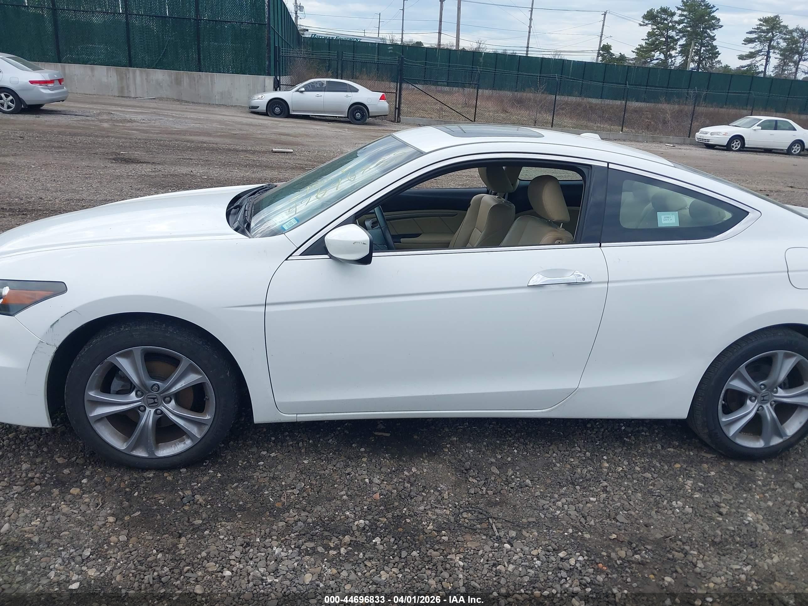 2012 Honda Accord 3.5 Ex-l White vin: 1HGCS2B8XCA007396
