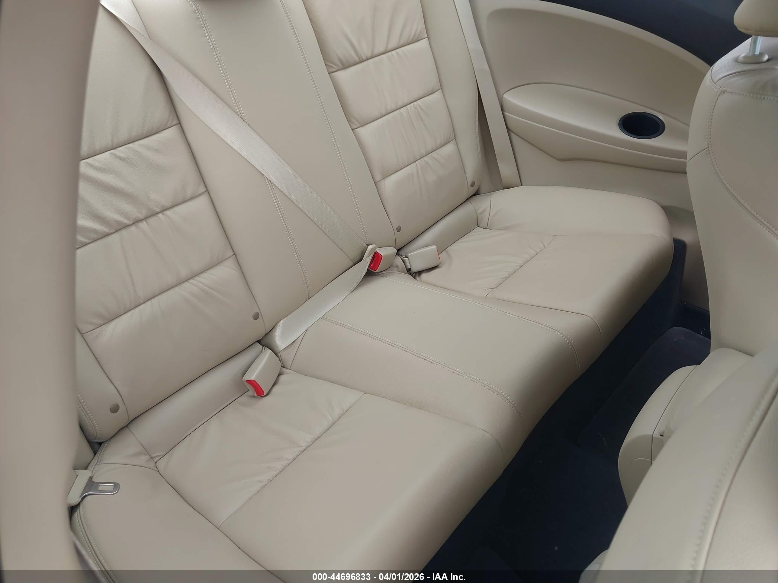 2012 Honda Accord 3.5 Ex-l White vin: 1HGCS2B8XCA007396