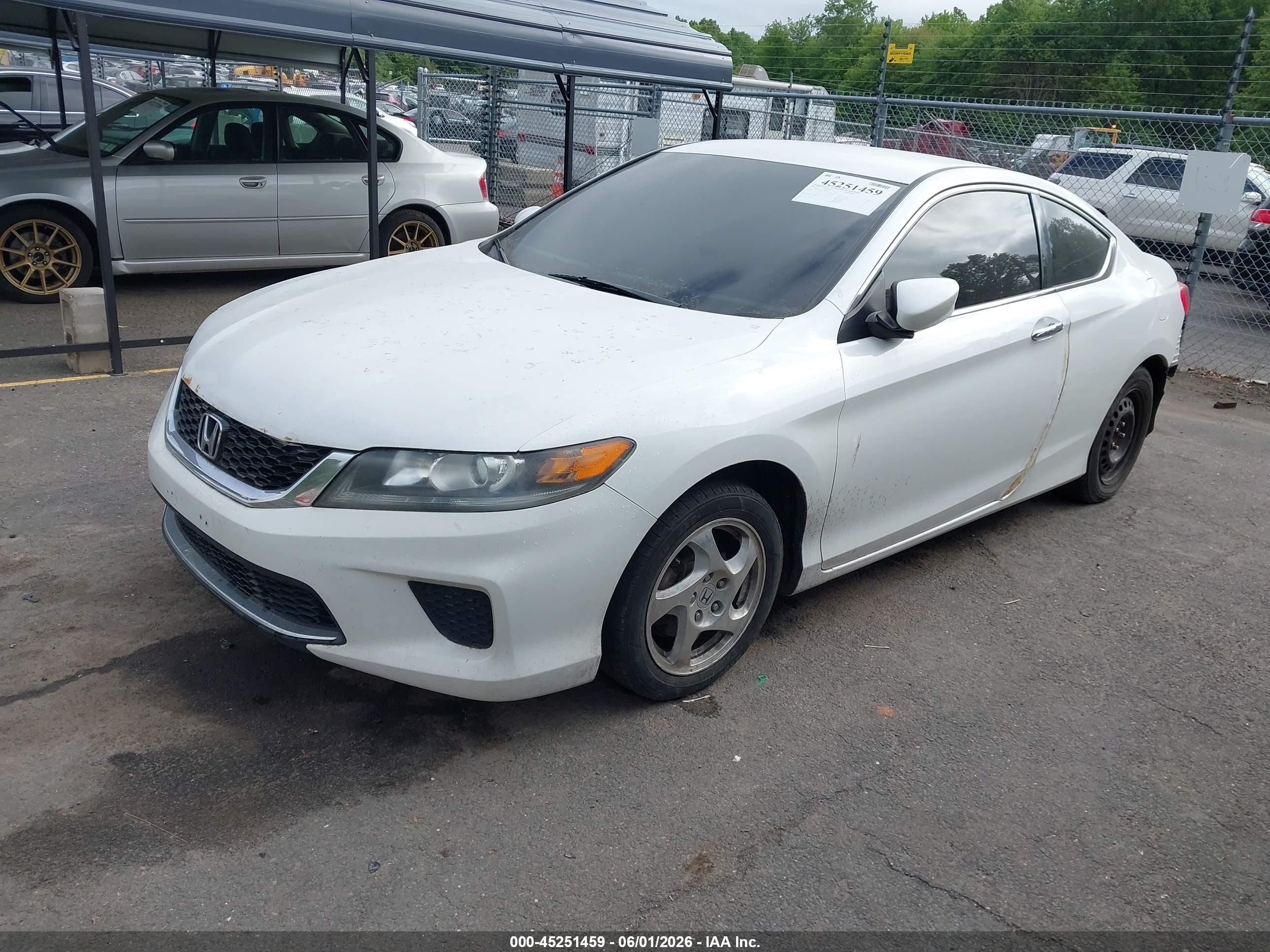 2013 Honda Accord Lx-s White vin: 1HGCT1B31DA025413