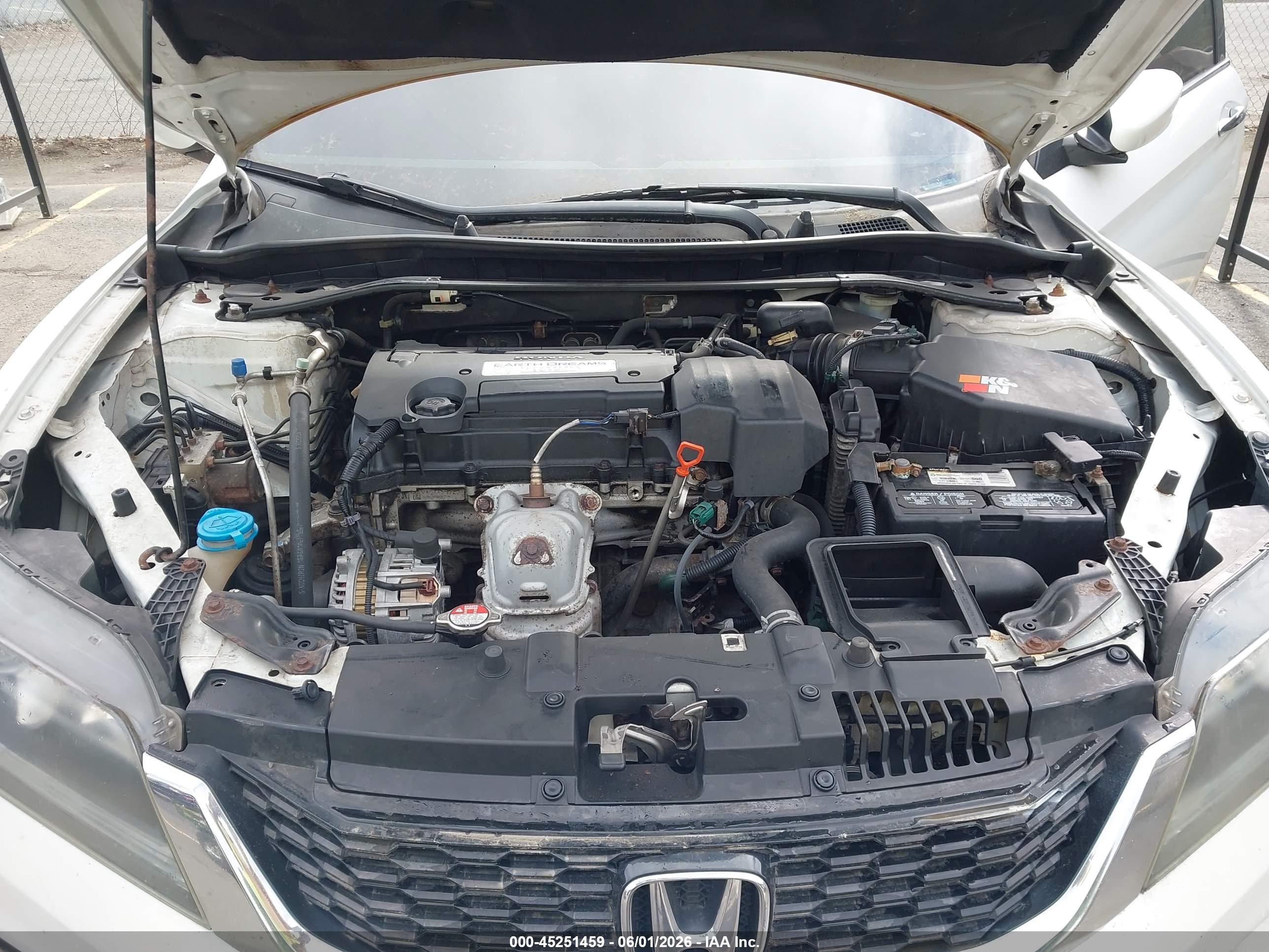 2013 Honda Accord Lx-s White vin: 1HGCT1B31DA025413