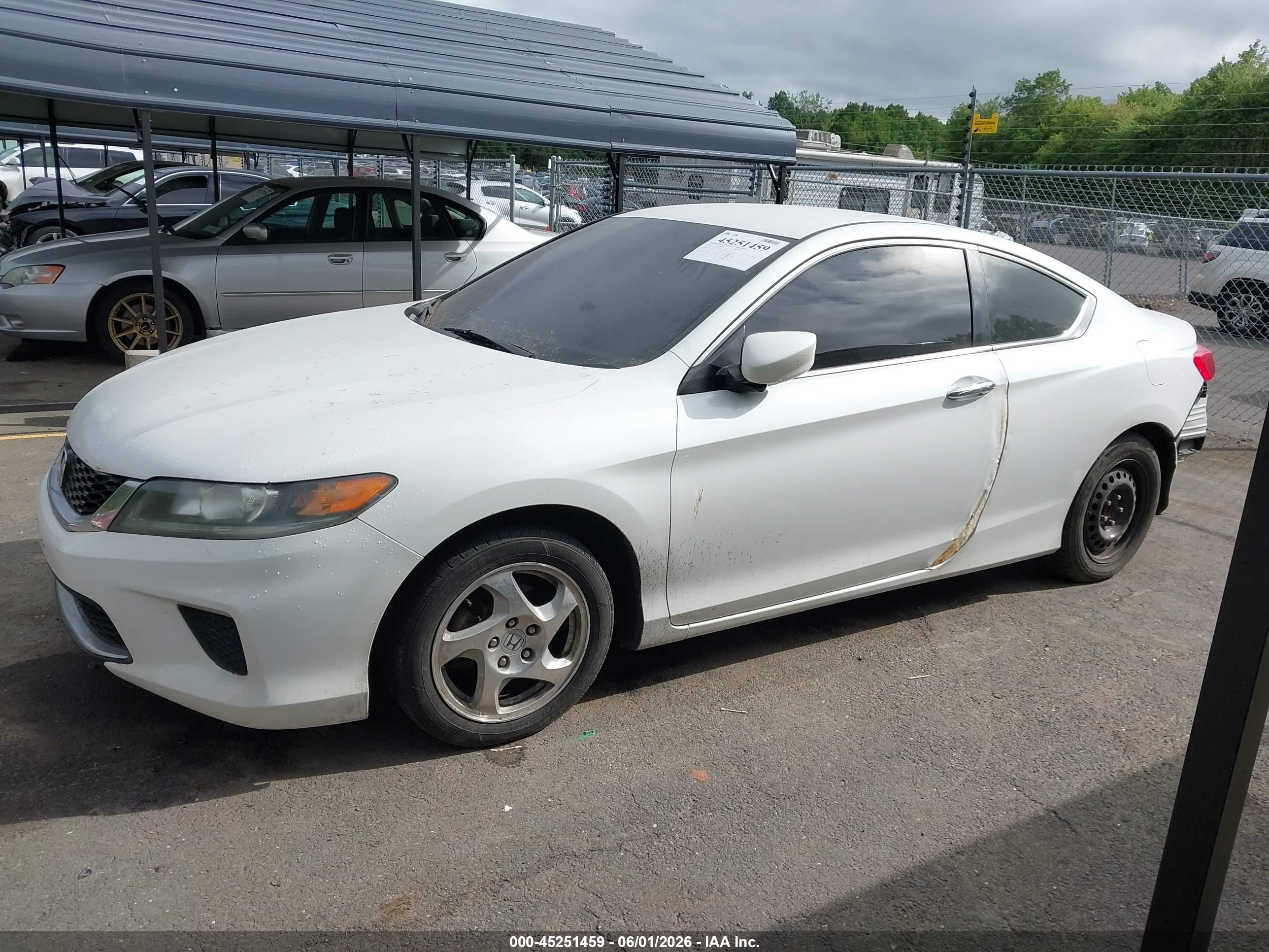 2013 Honda Accord Lx-s White vin: 1HGCT1B31DA025413
