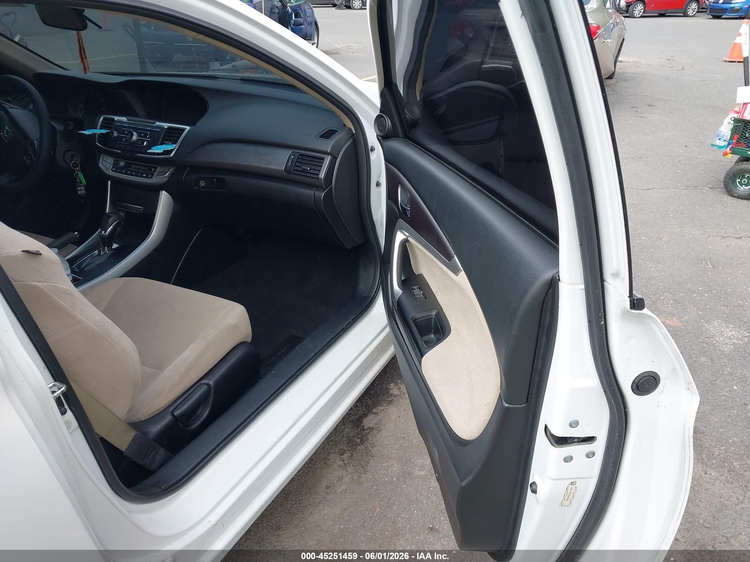 2013 Honda Accord Lx-s White vin: 1HGCT1B31DA025413