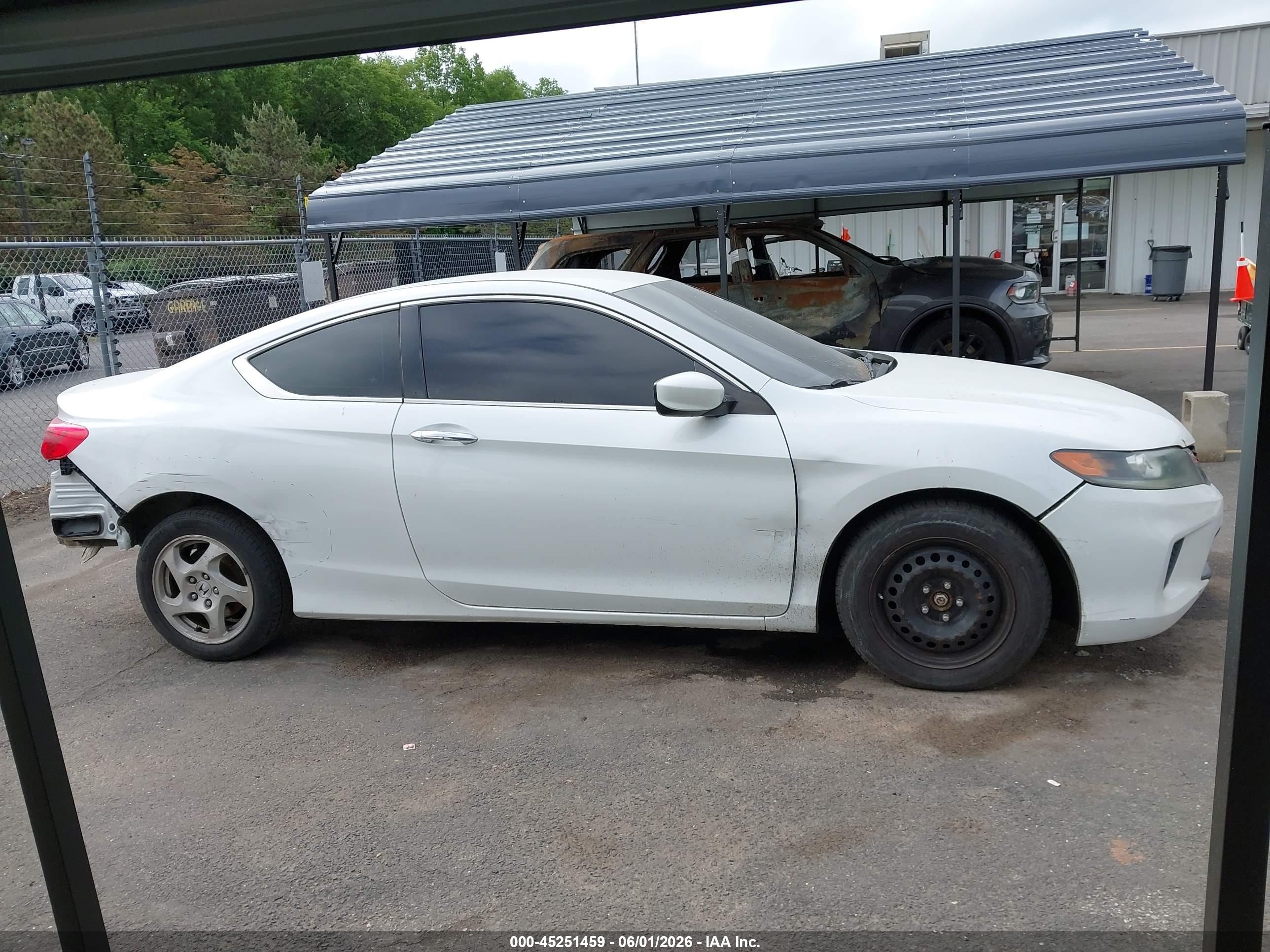 2013 Honda Accord Lx-s White vin: 1HGCT1B31DA025413