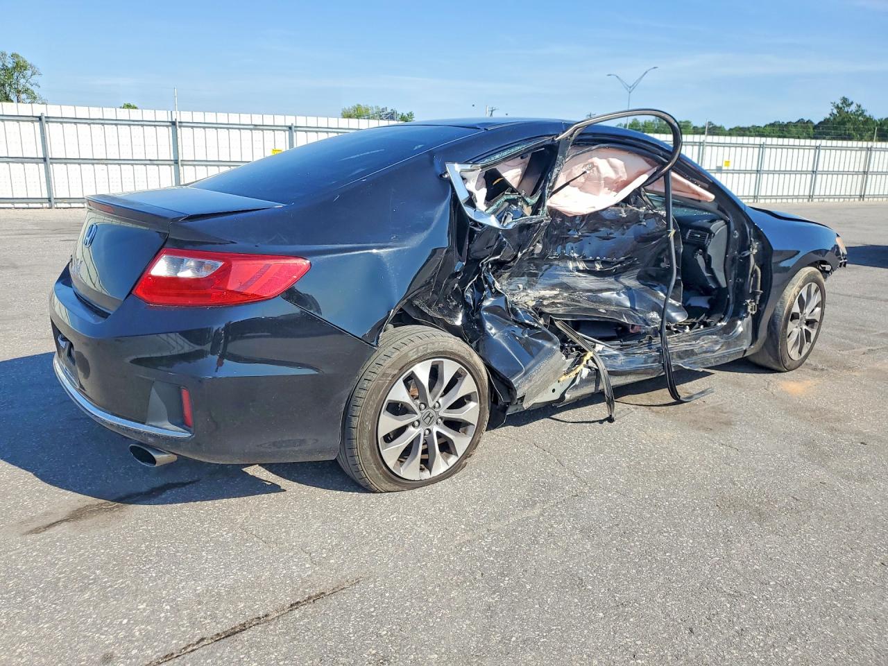 2015 Honda Accord Lx-s Черный vin: 1HGCT1B31FA008789