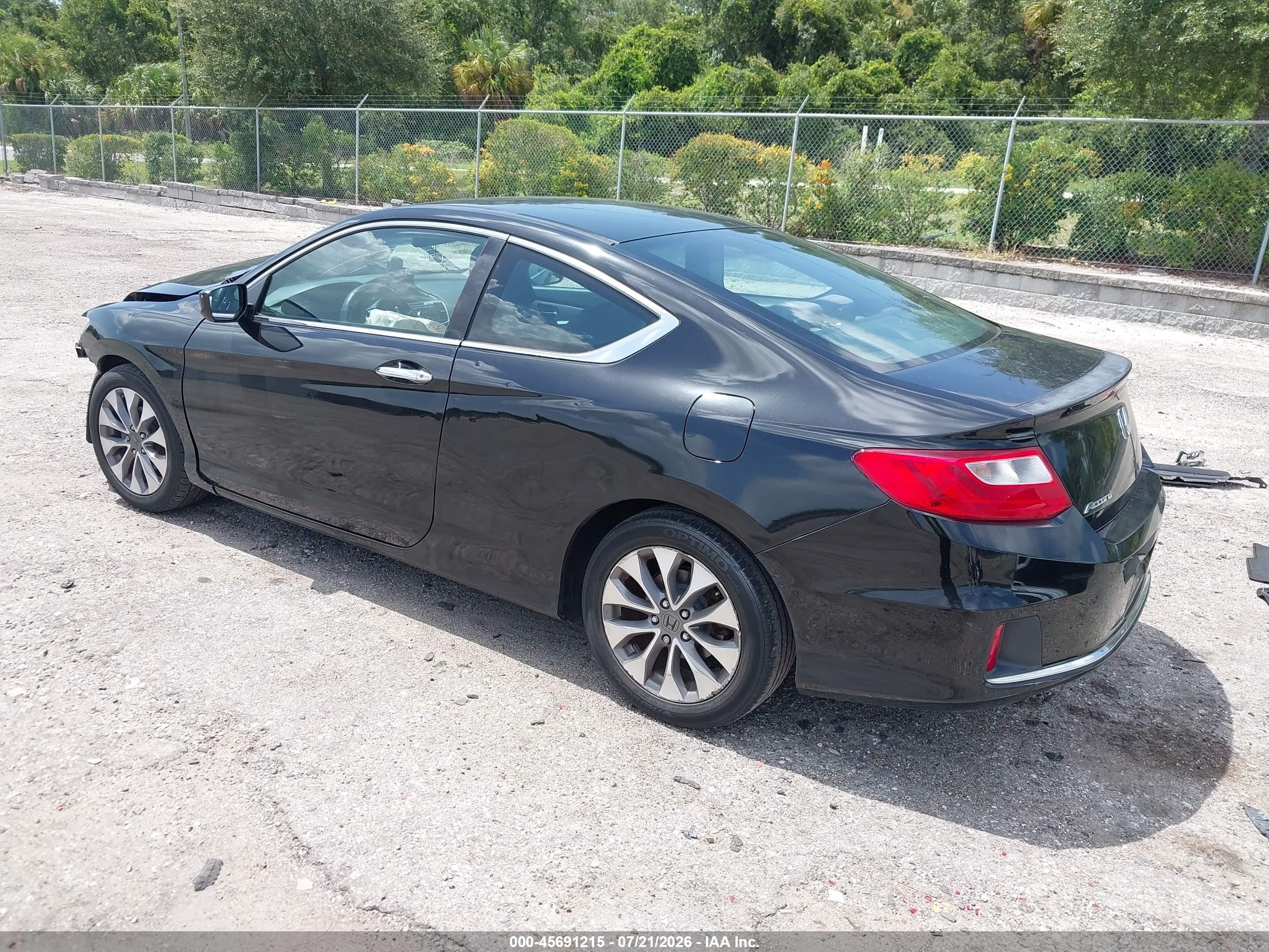 2015 Honda Accord Lx-s Черный vin: 1HGCT1B31FA013698