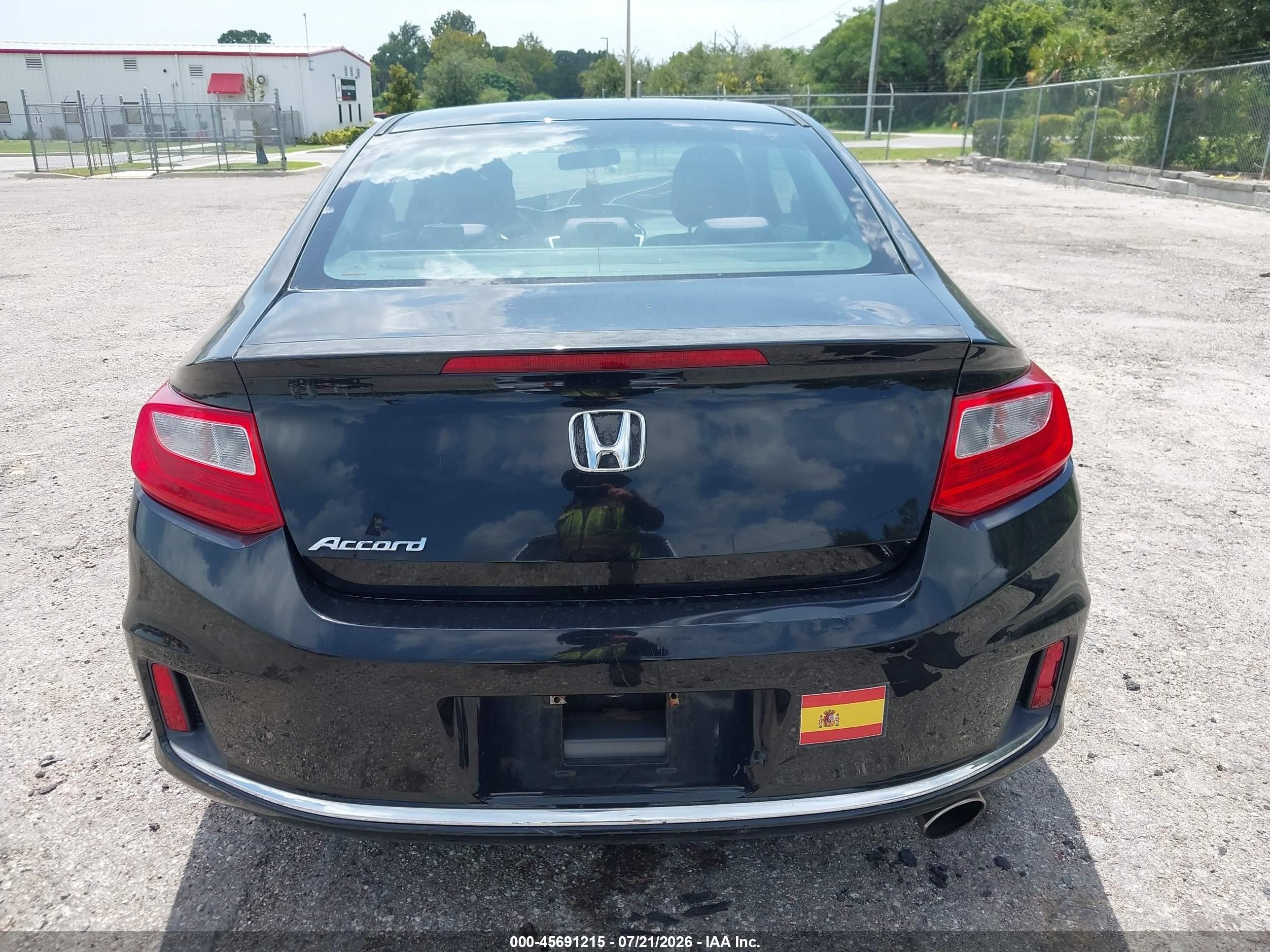 2015 Honda Accord Lx-s Черный vin: 1HGCT1B31FA013698