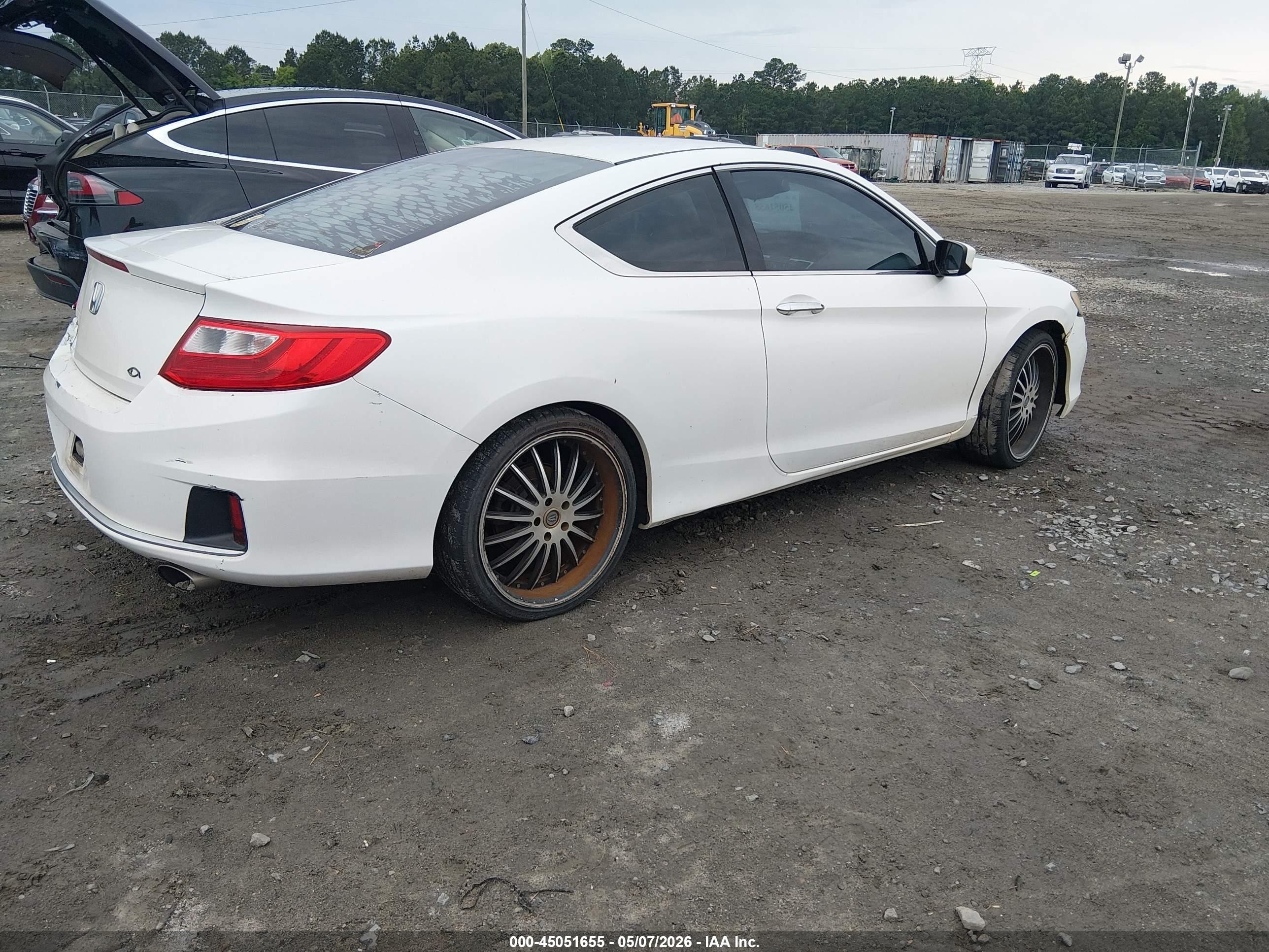 2013 Honda Accord Lx-s White vin: 1HGCT1B35DA007688