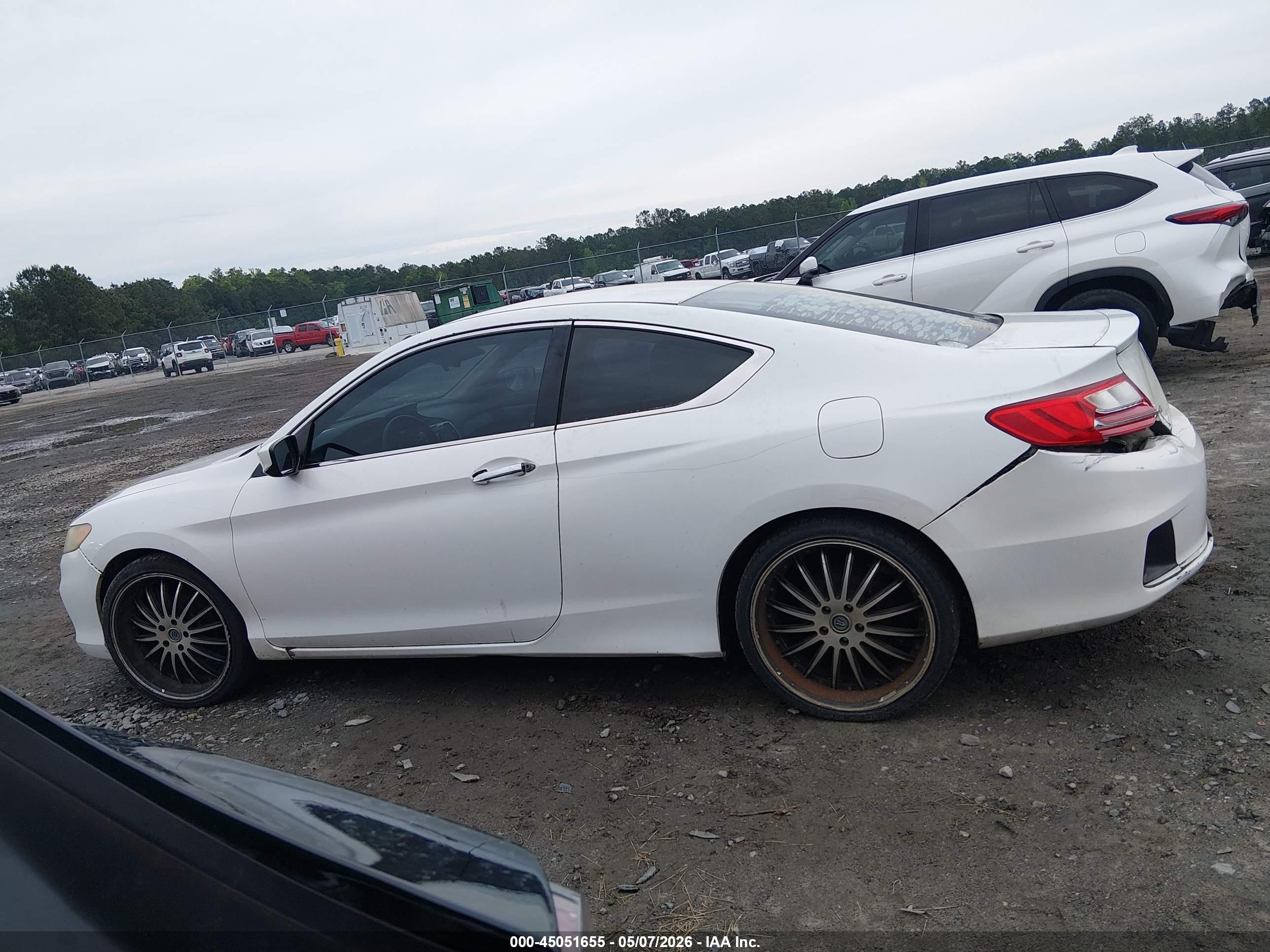 2013 Honda Accord Lx-s White vin: 1HGCT1B35DA007688