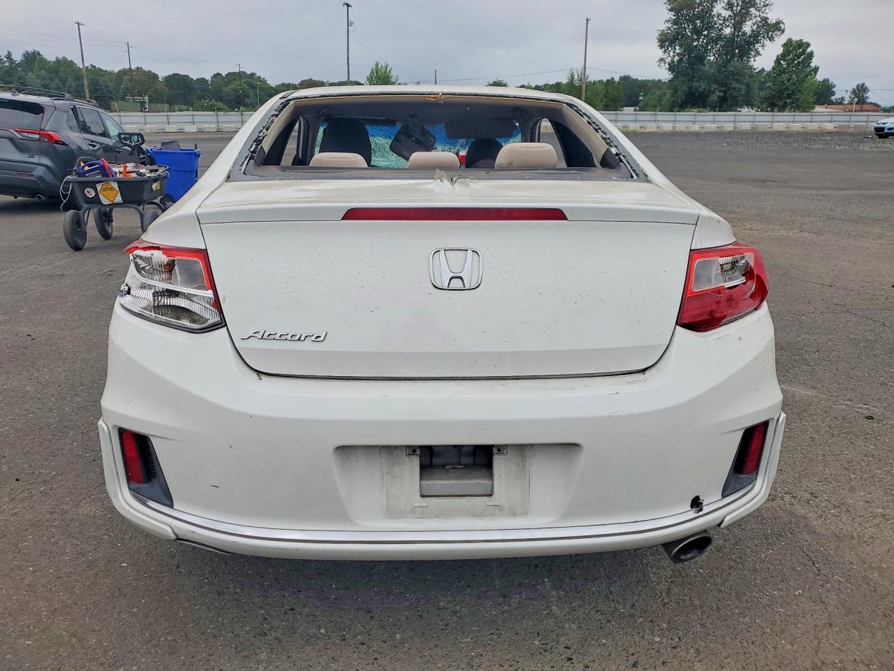 2013 Honda Accord Lx-s Белый vin: 1HGCT1B35DA012079