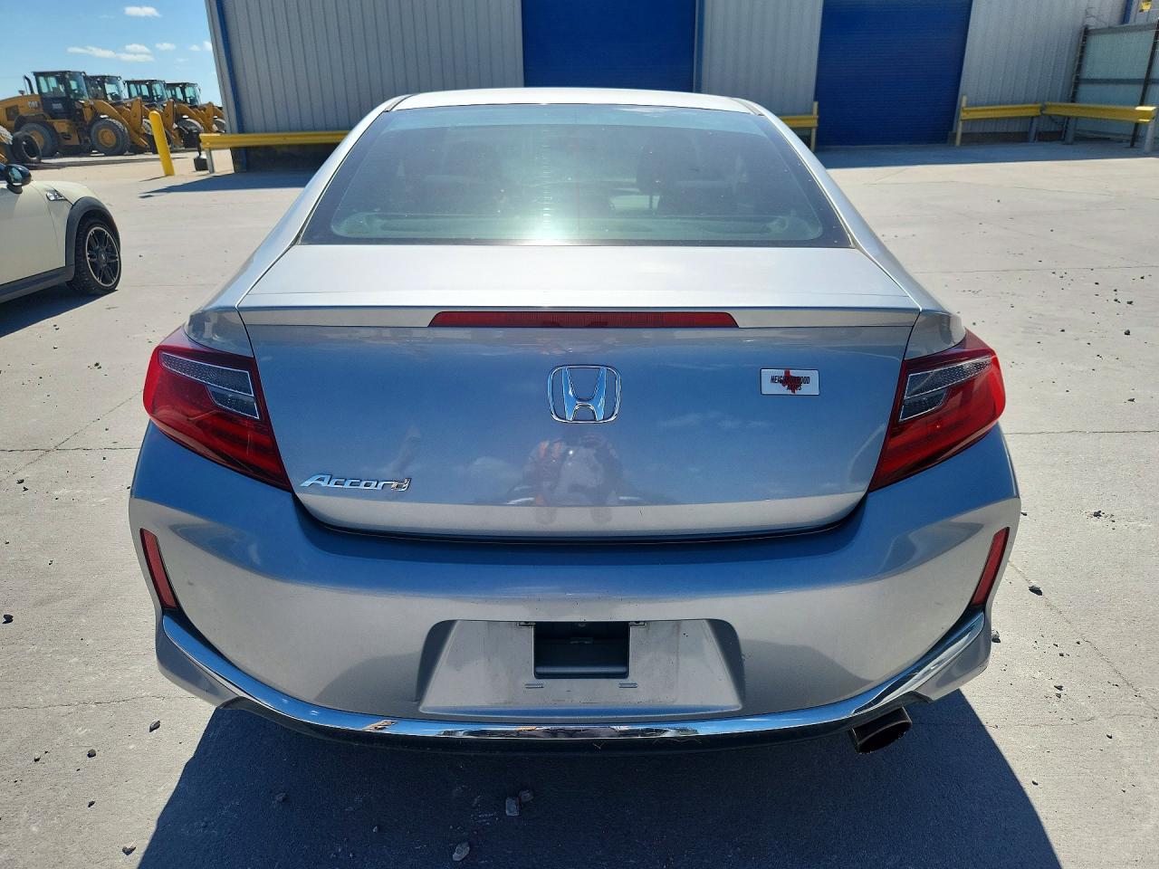 2017 Honda Accord Lx-s Silver vin: 1HGCT1B35HA004201