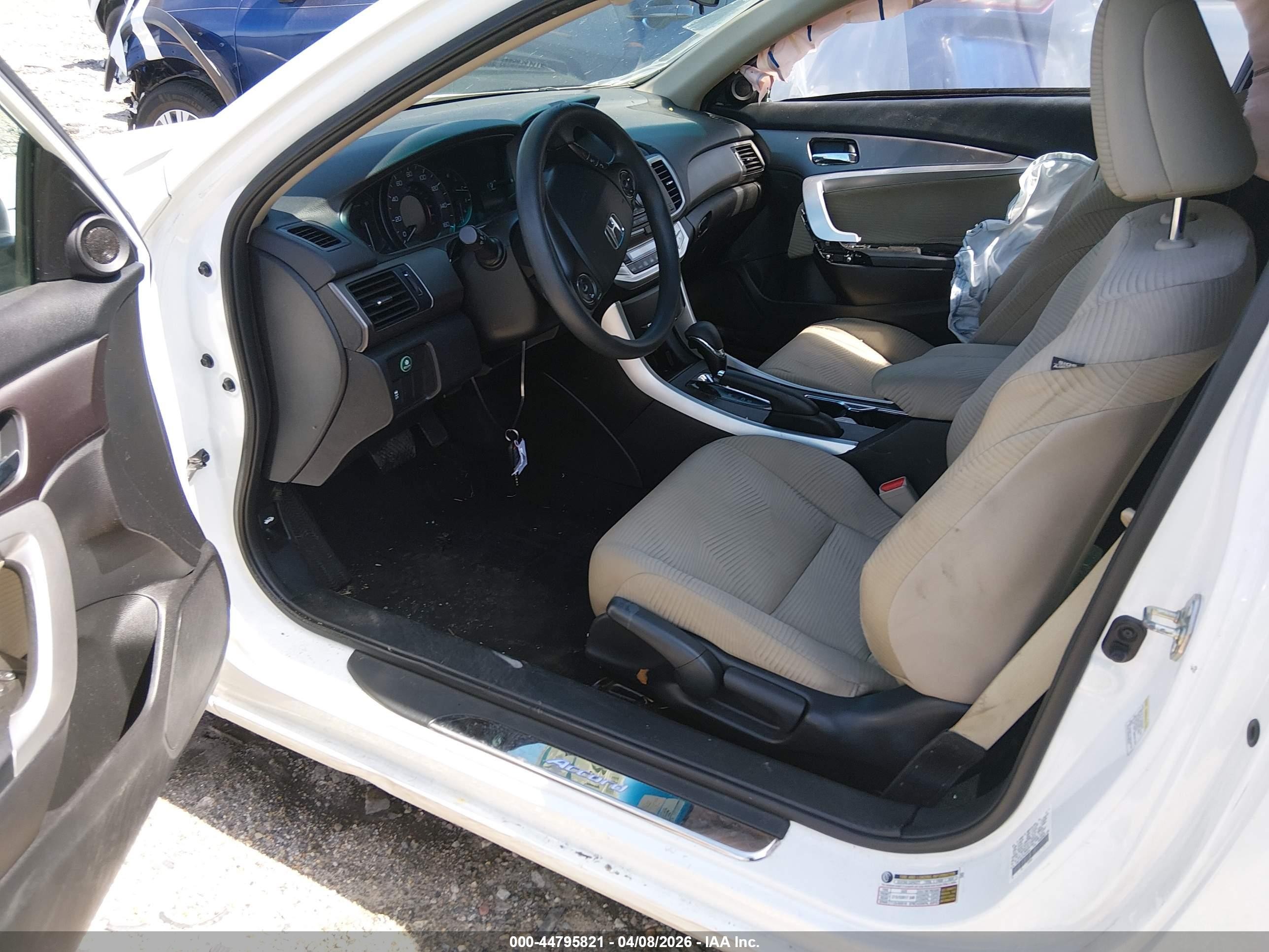 2015 Honda Accord Lx-s Белый vin: 1HGCT1B37FA008585