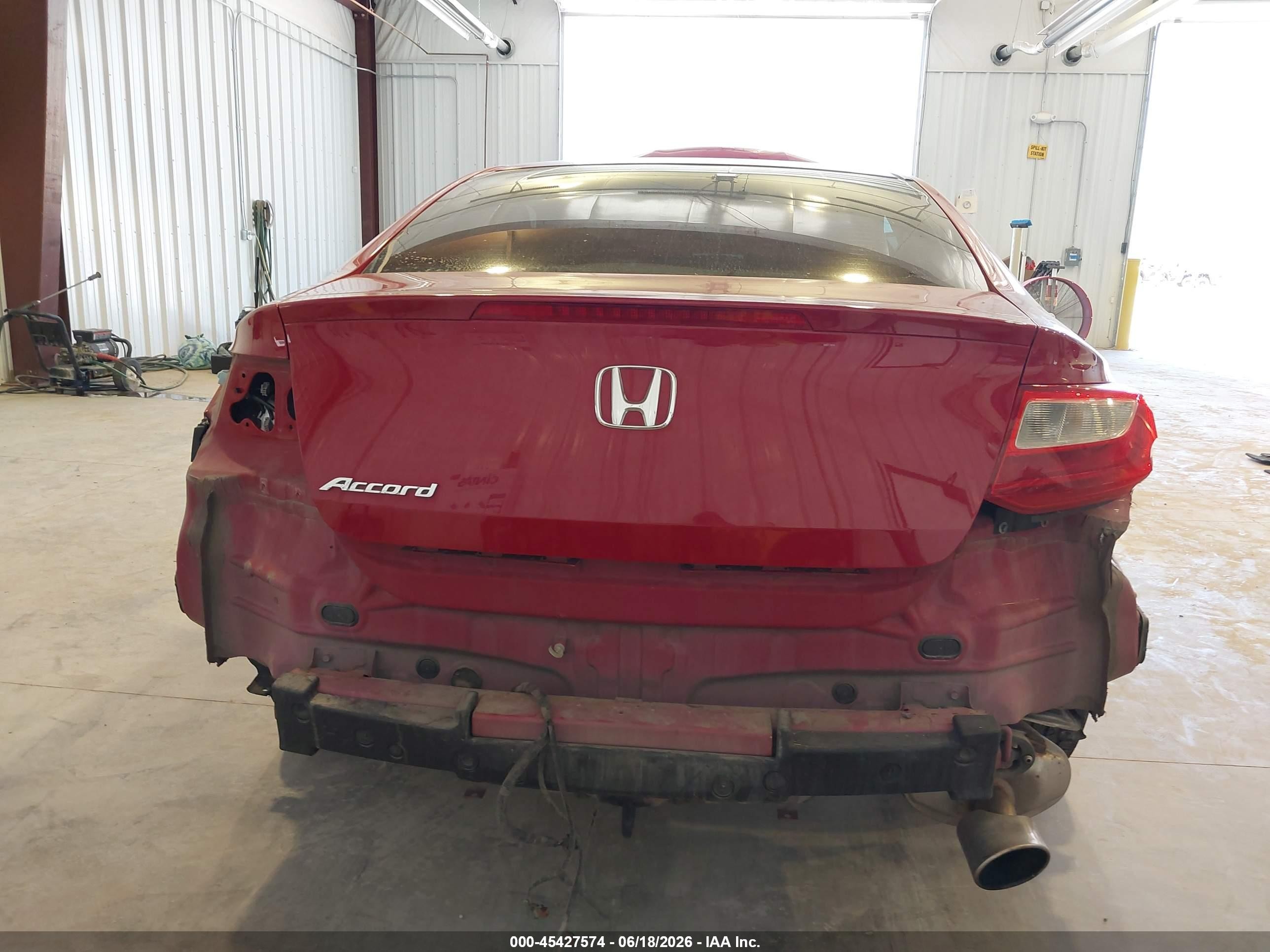 2015 Honda Accord Lx-s Red vin: 1HGCT1B38FA002925