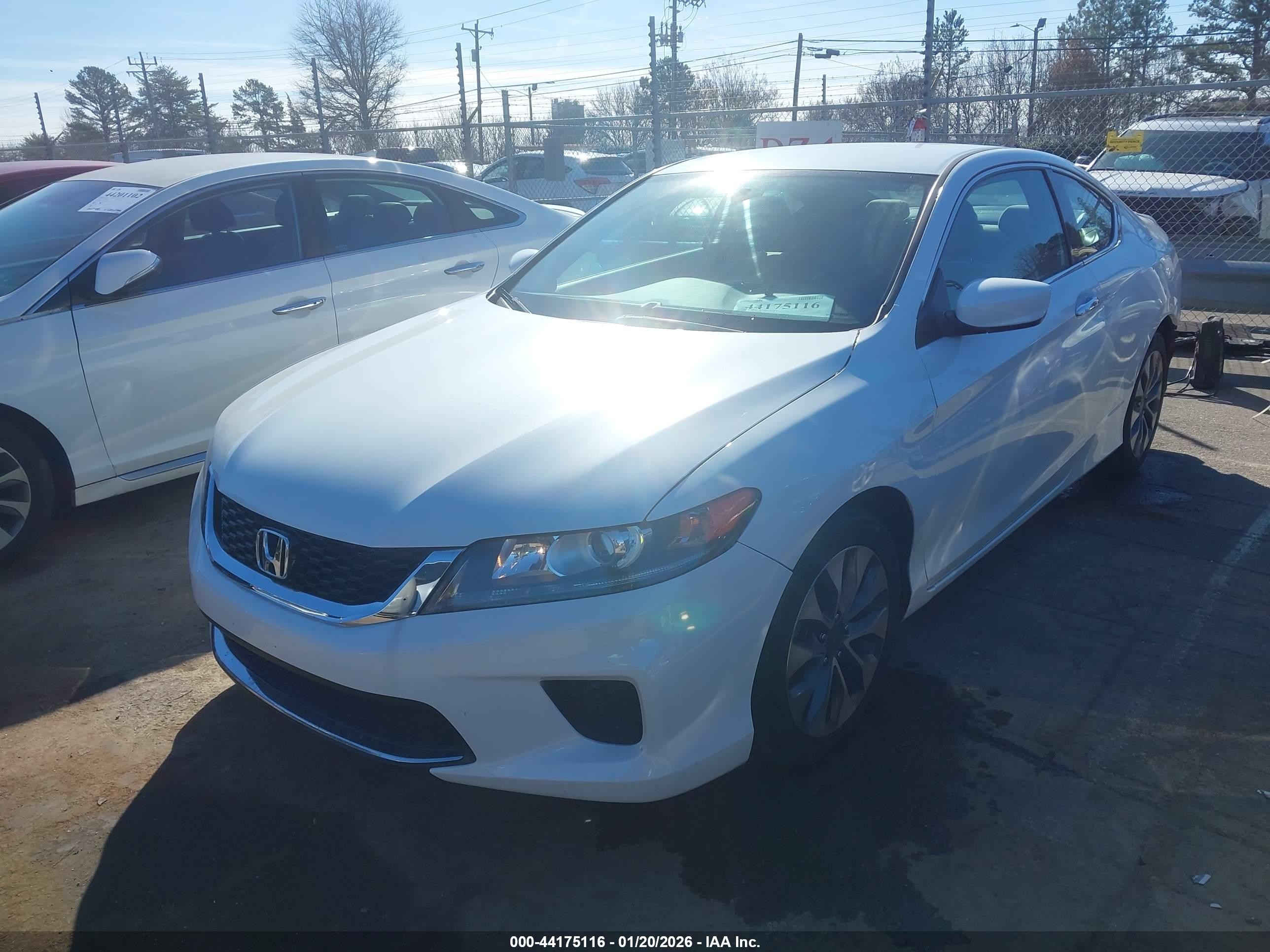 2015 Honda Accord Lx-s White vin: 1HGCT1B38FA014329