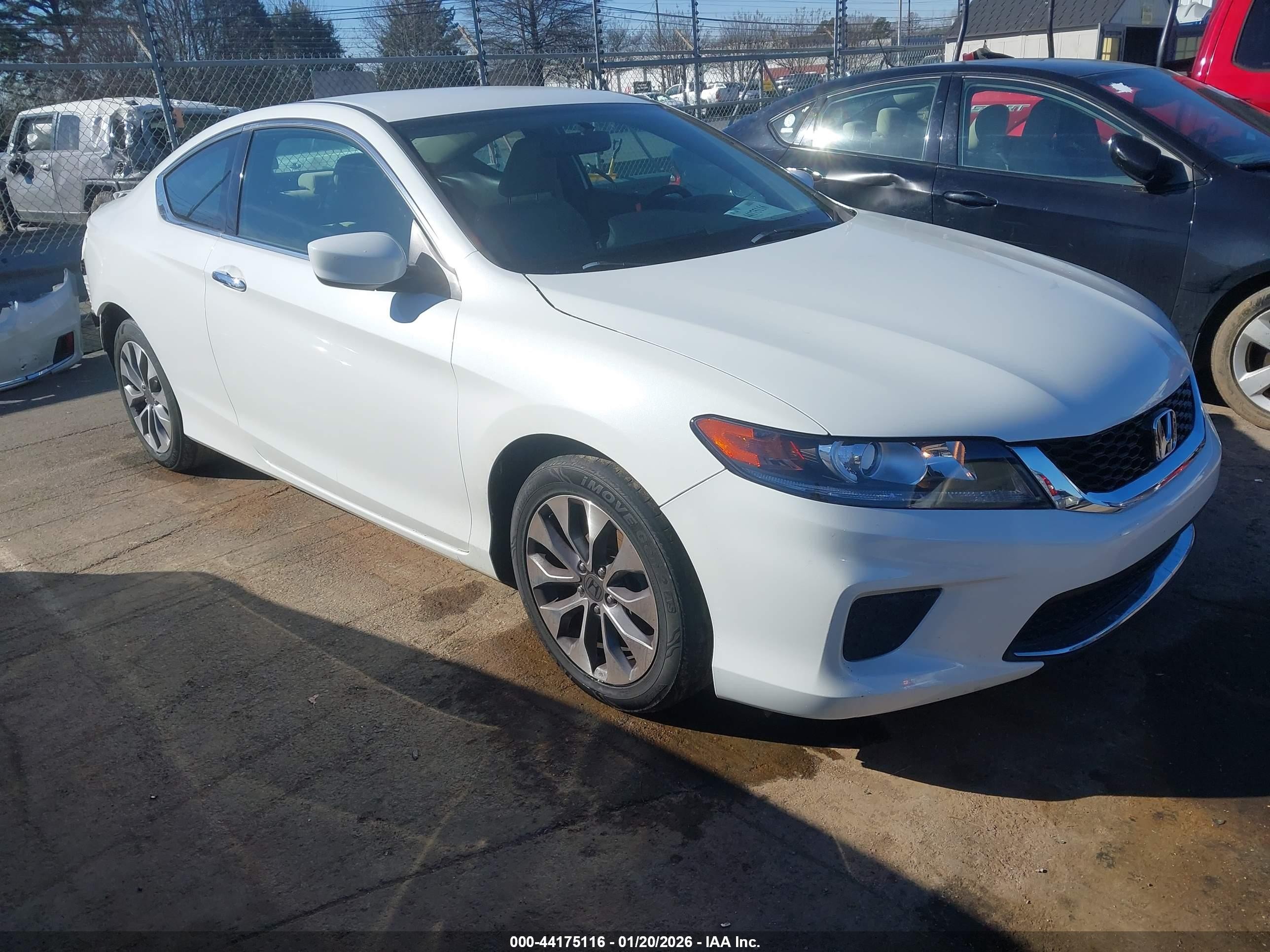2015 Honda Accord Lx-s White vin: 1HGCT1B38FA014329