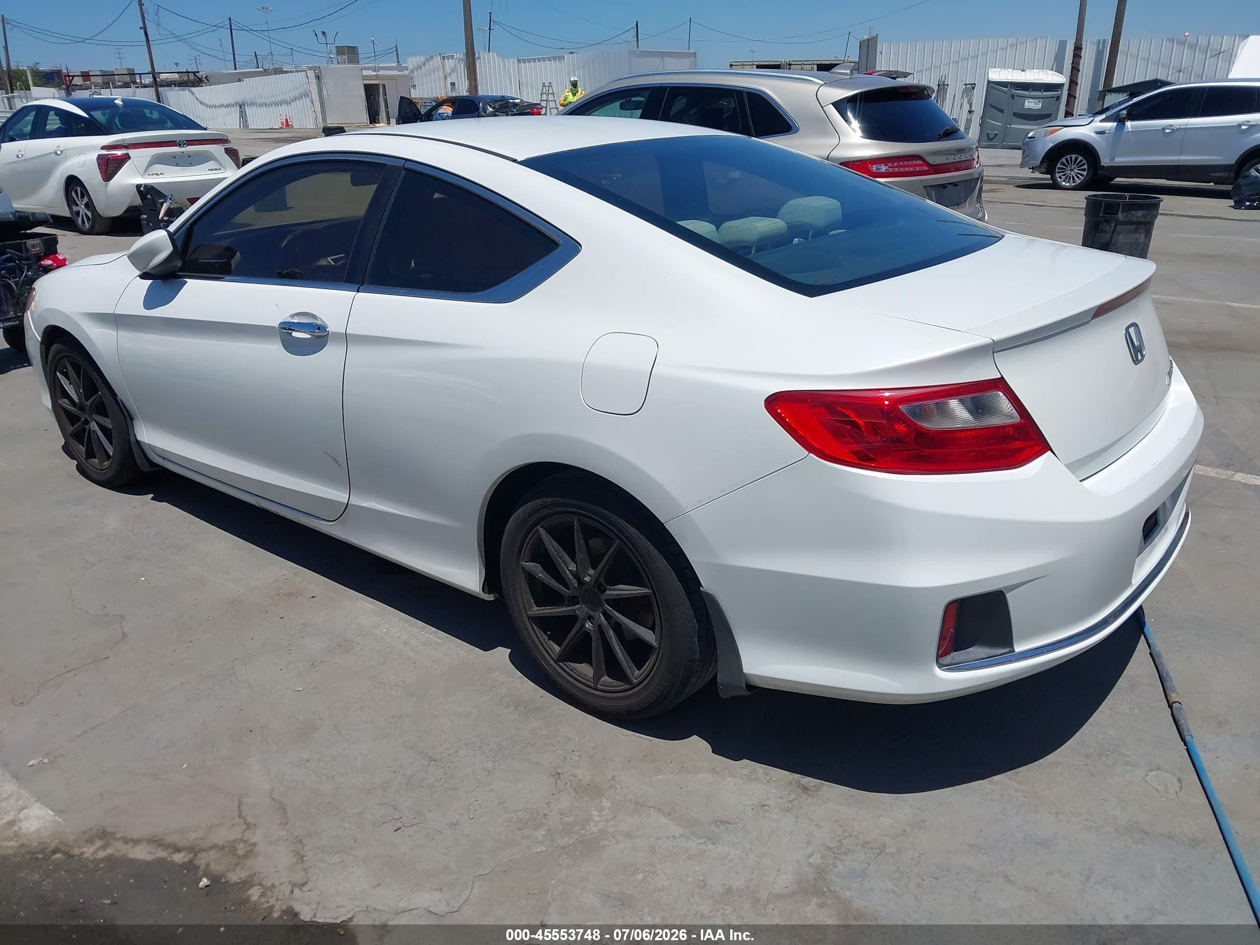 2015 Honda Accord Lx-s White vin: 1HGCT1B39FA004747